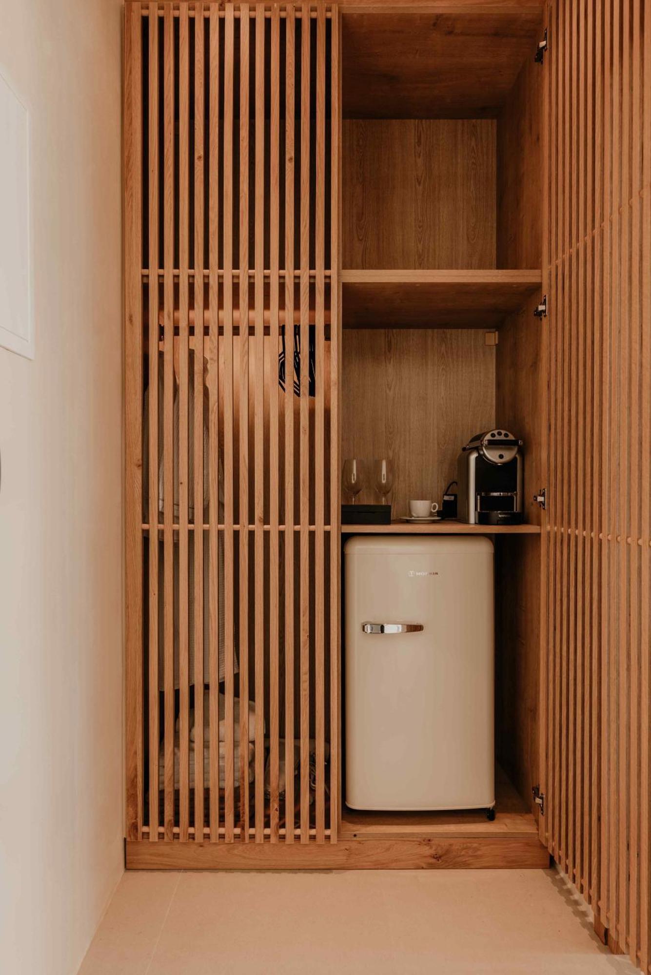 Ostrako Beachside Apartment *
