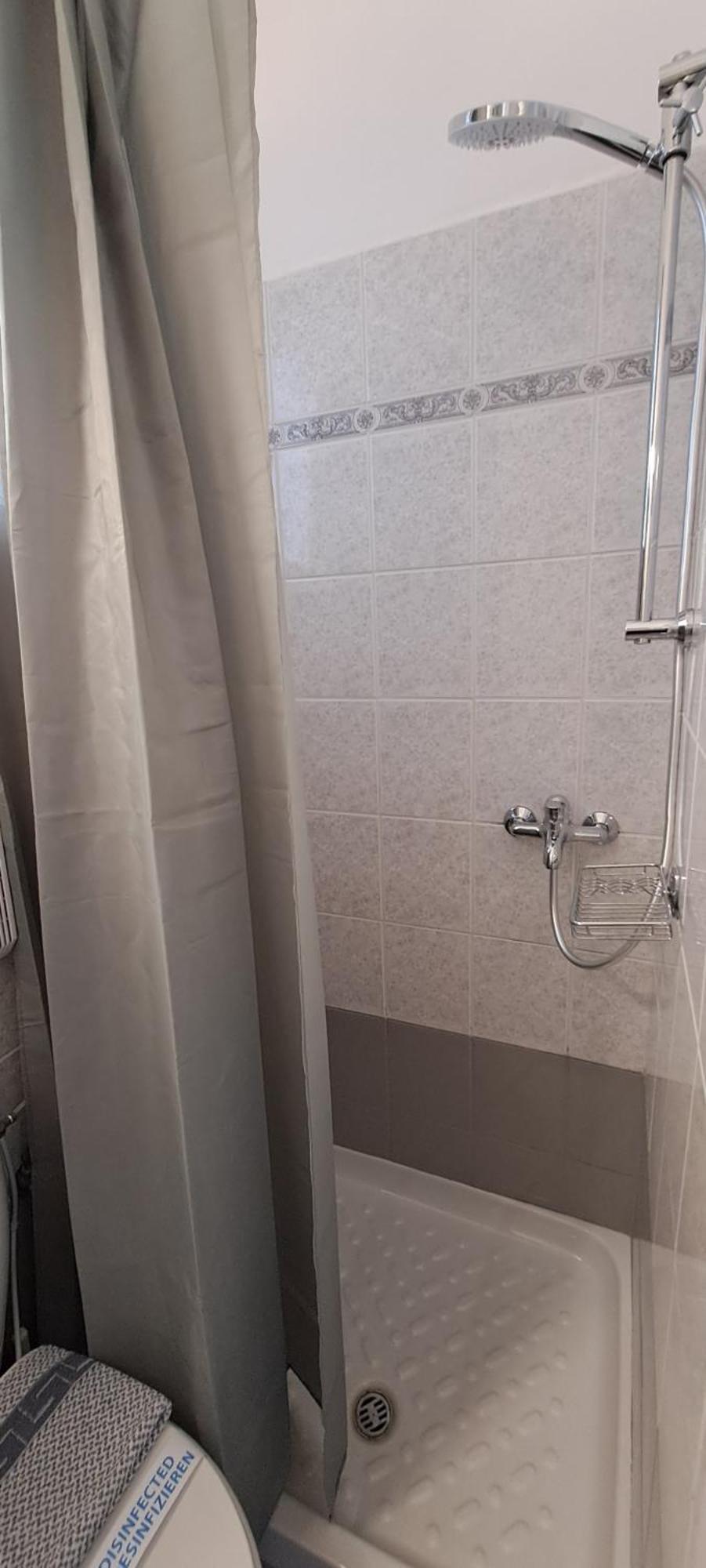 Guest house Hara 2*
