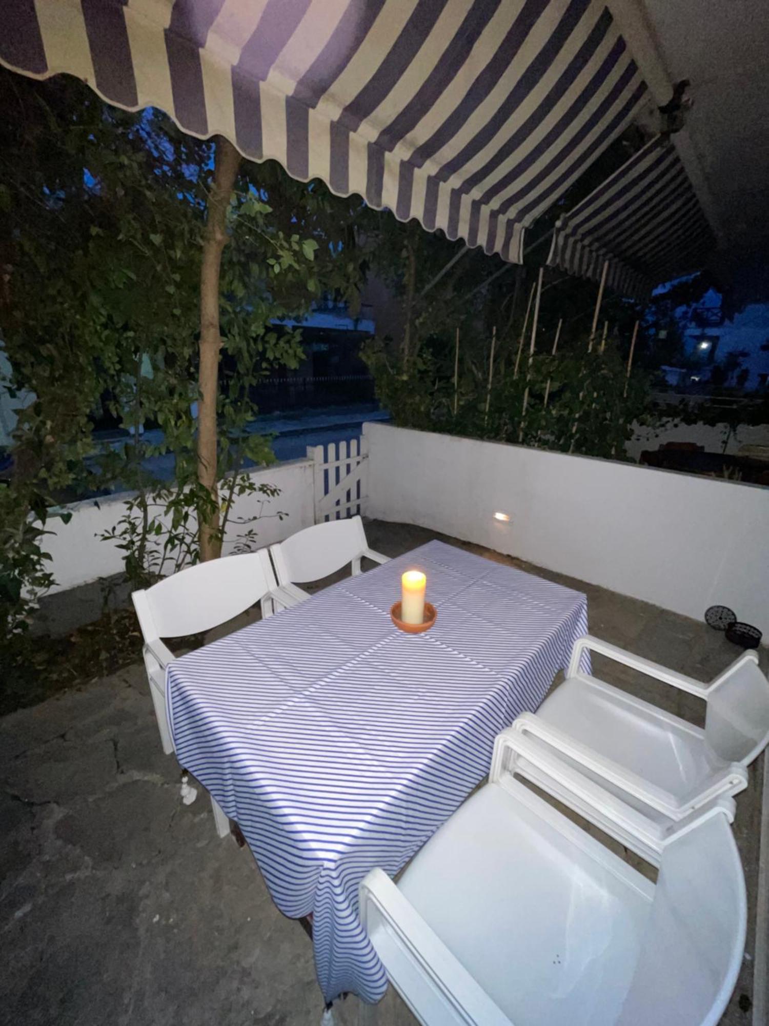 Holiday home 50 Steps From The Sea Nea Plagia