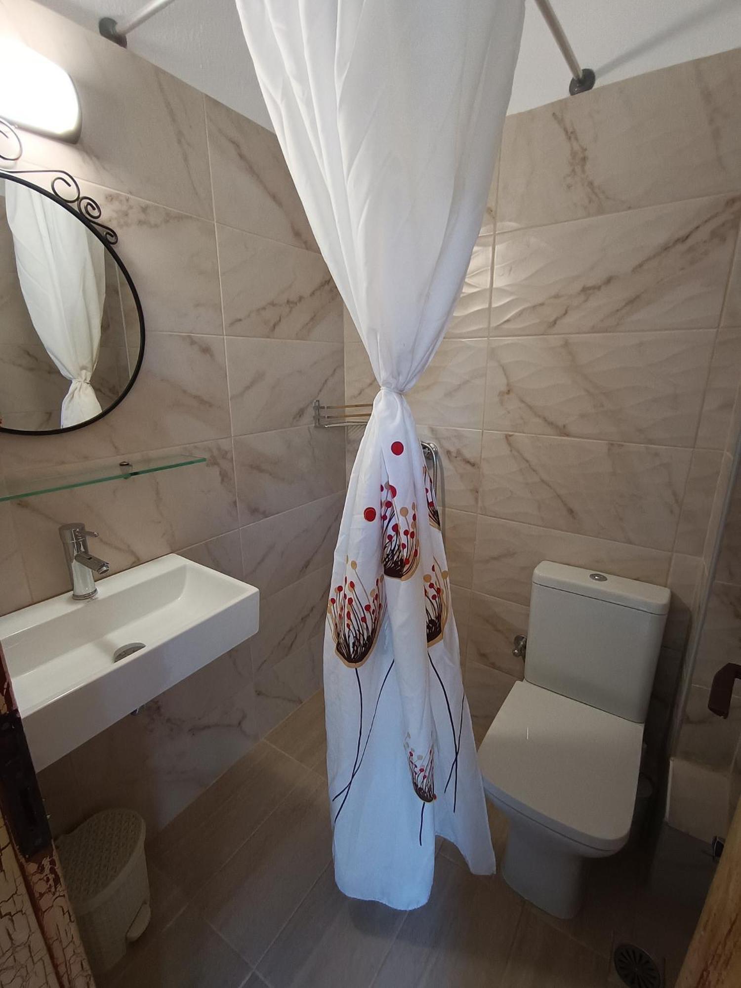 Gongis Aparthotel 2*