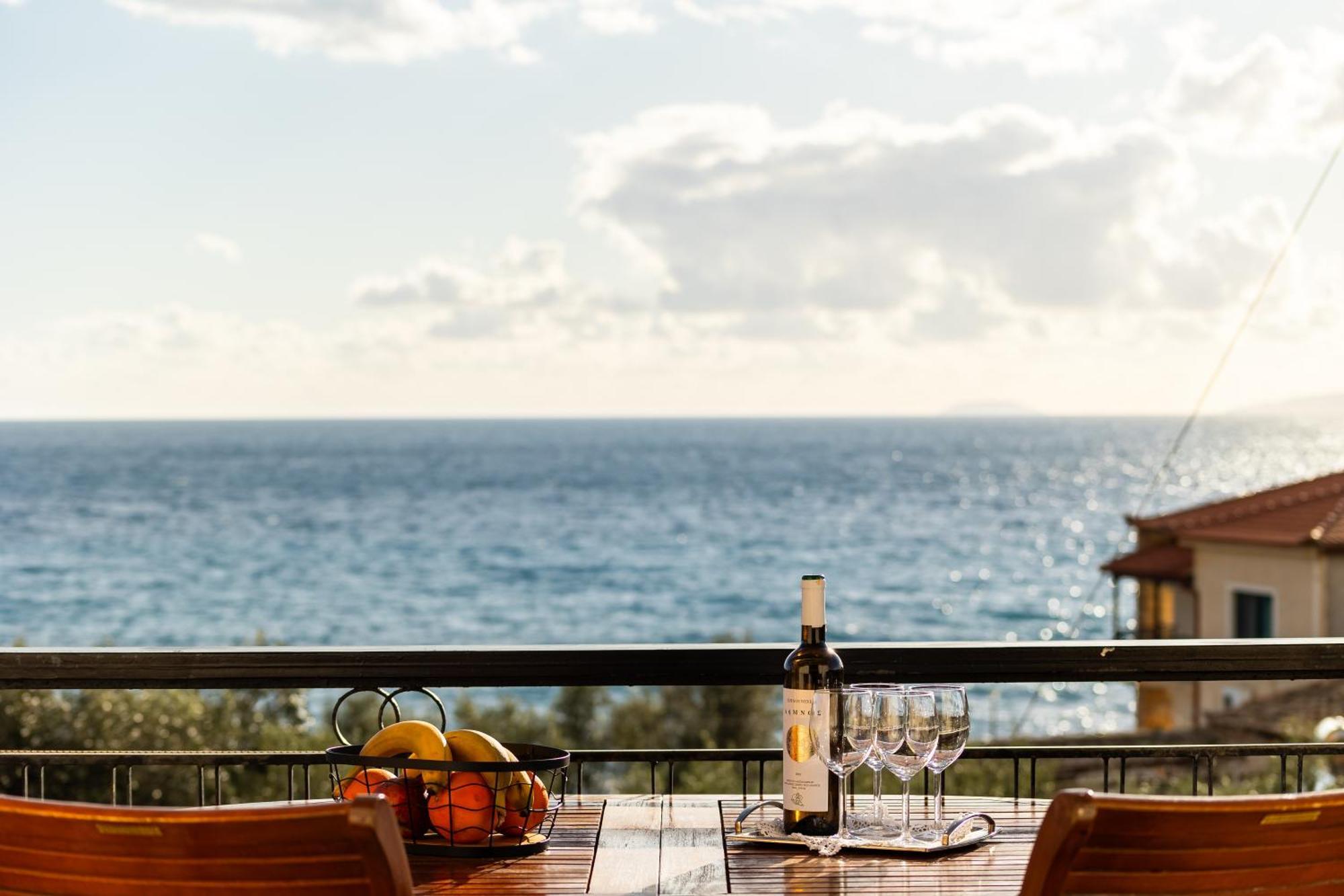 Apartment Sunset Serenity - Seaside Getaway Kardamyli