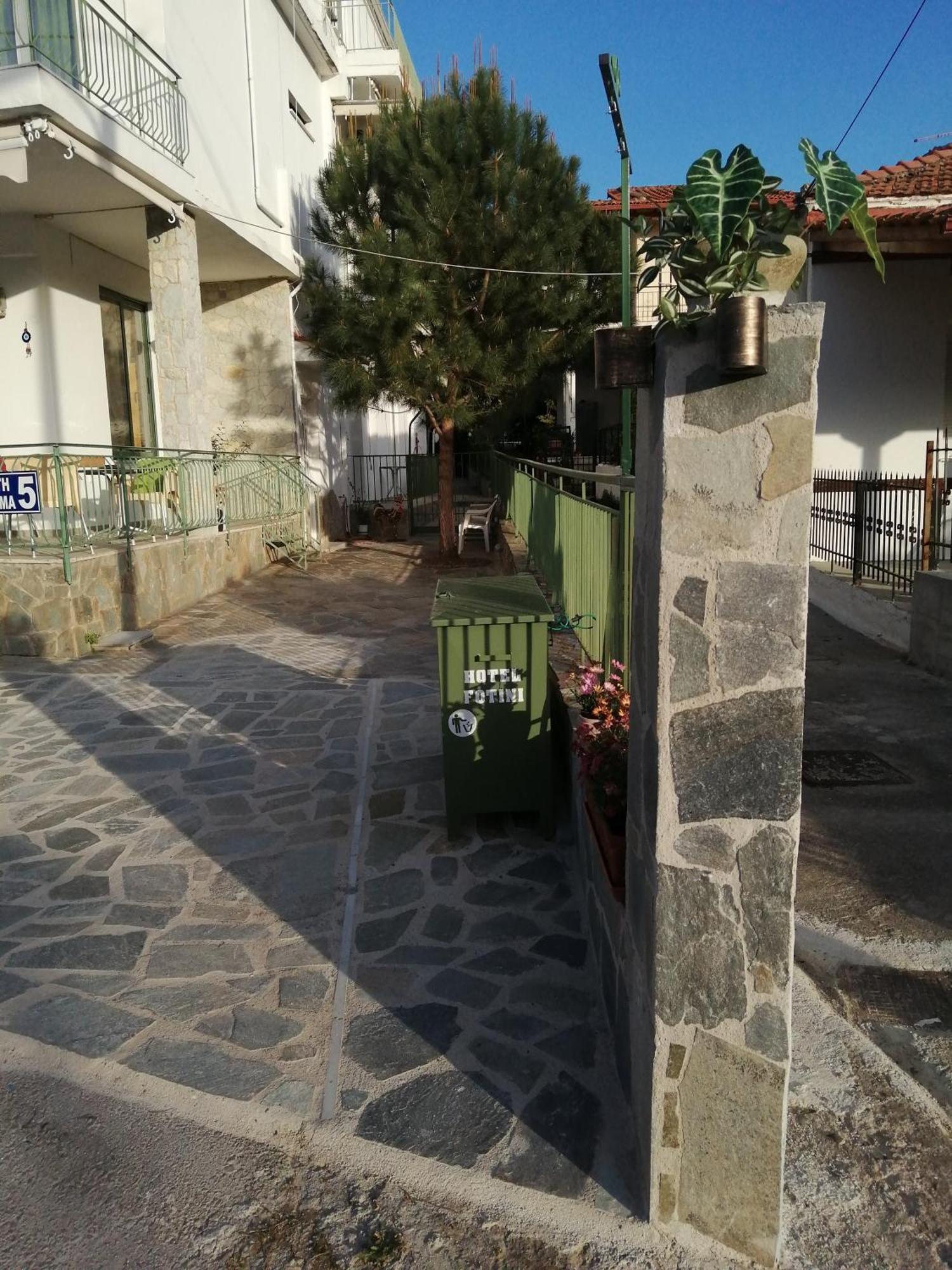 Aparthotel Fotini Kamena Vourla
