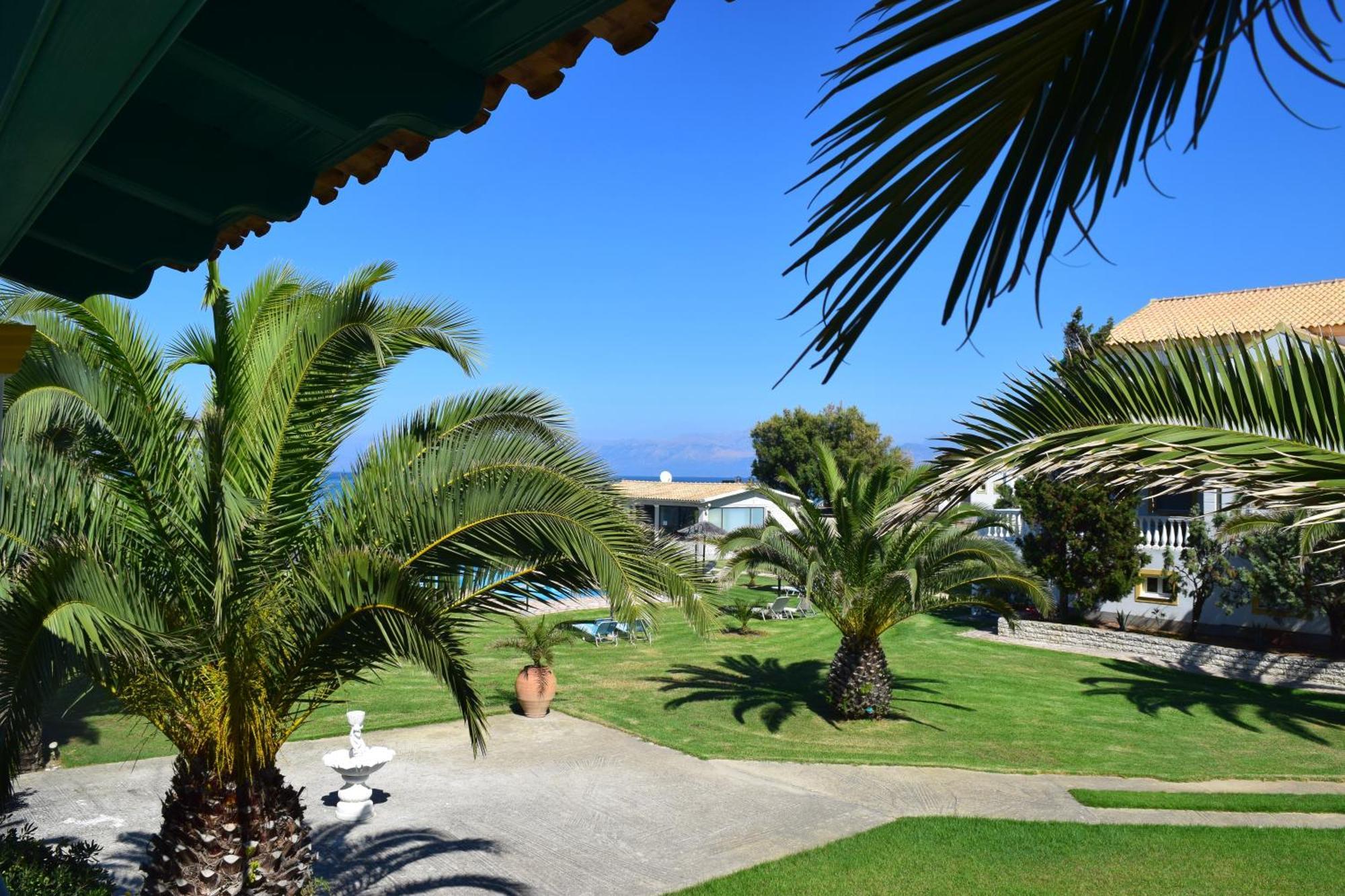 S&c Kosmos Aparthotel 3*