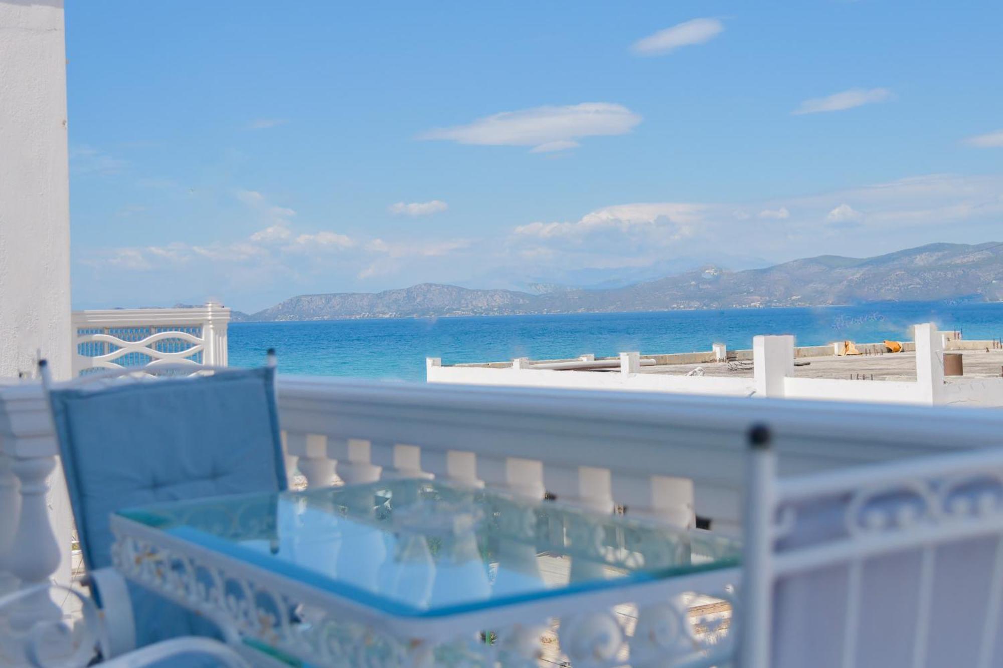 Holiday home Blue Corinth