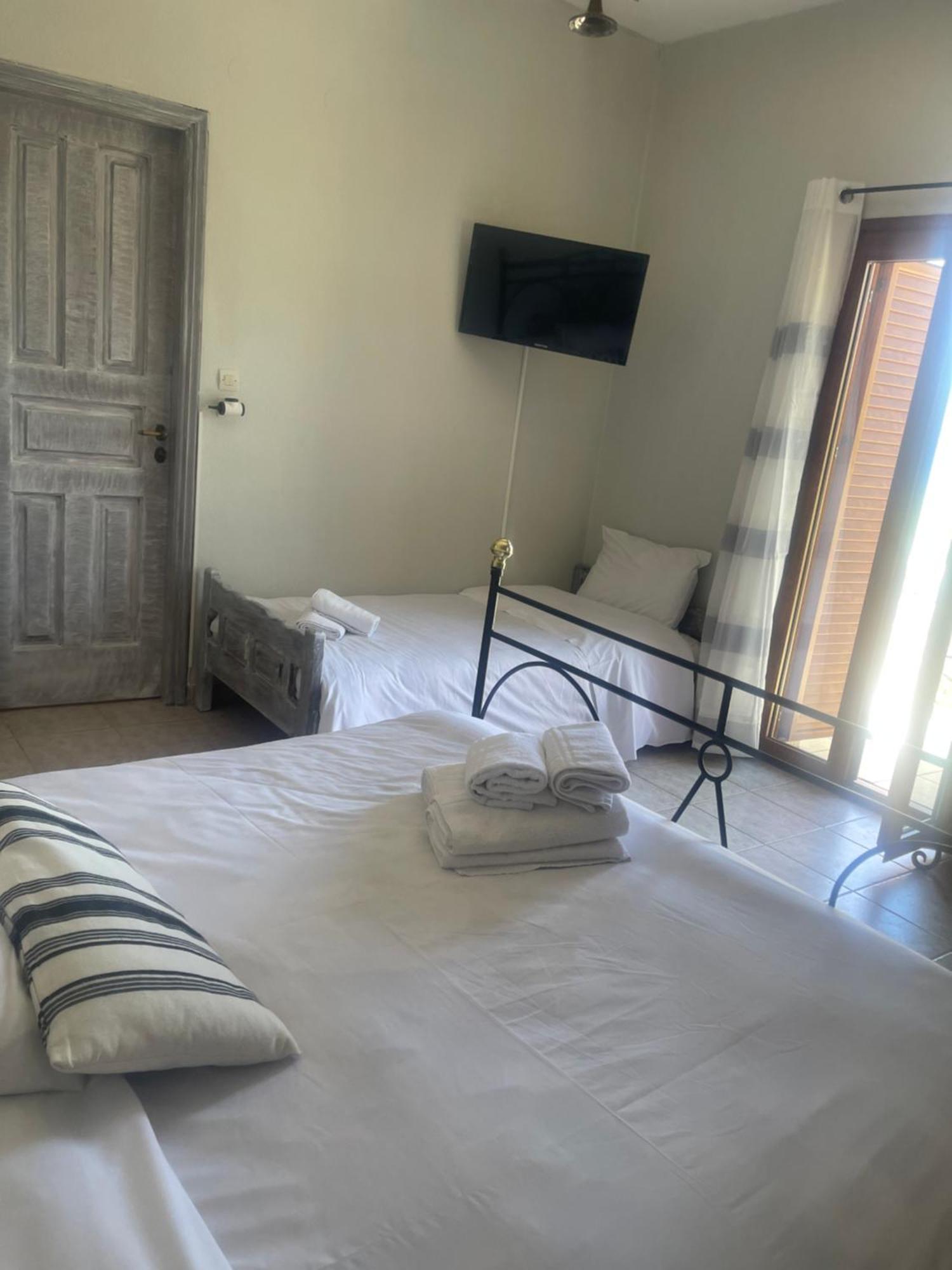 Lithos By The Sea Bed & Breakfast