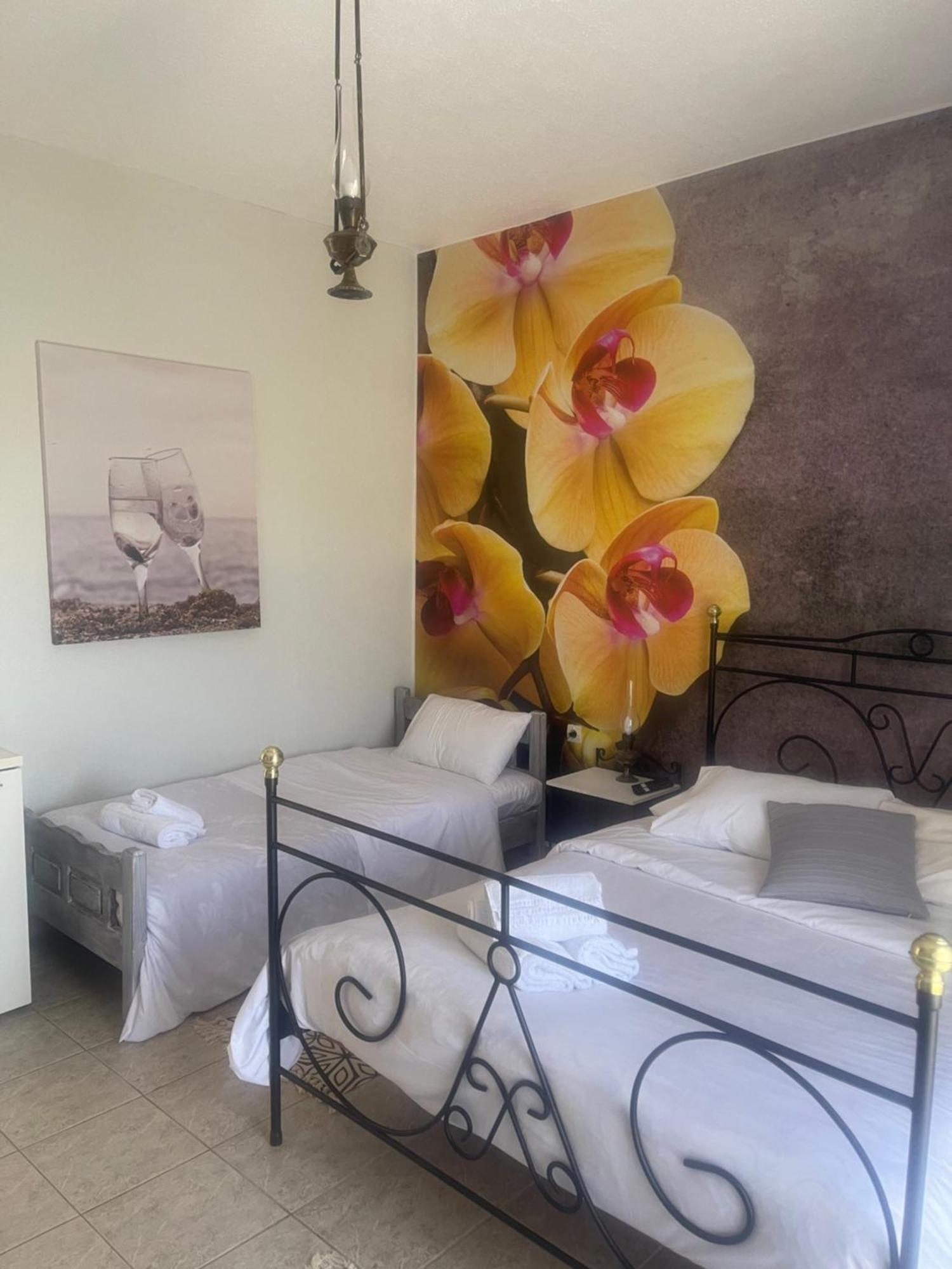Lithos By The Sea Bed & Breakfast *
