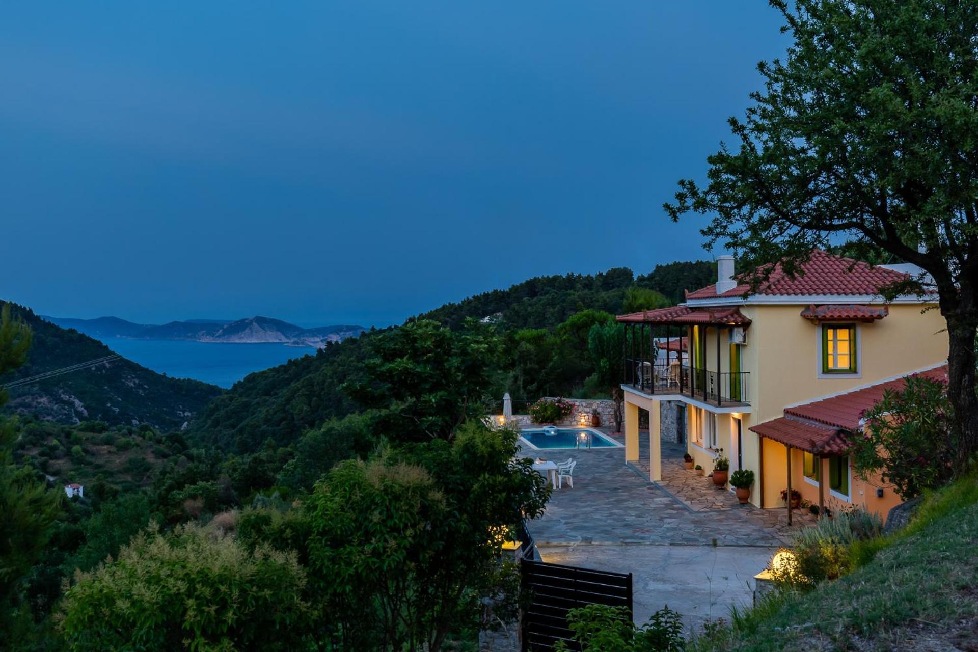Avgeri Villa *