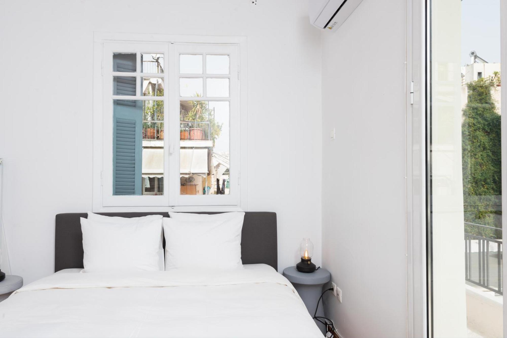 Zen Penthouse In Exarchia Apartment Athens