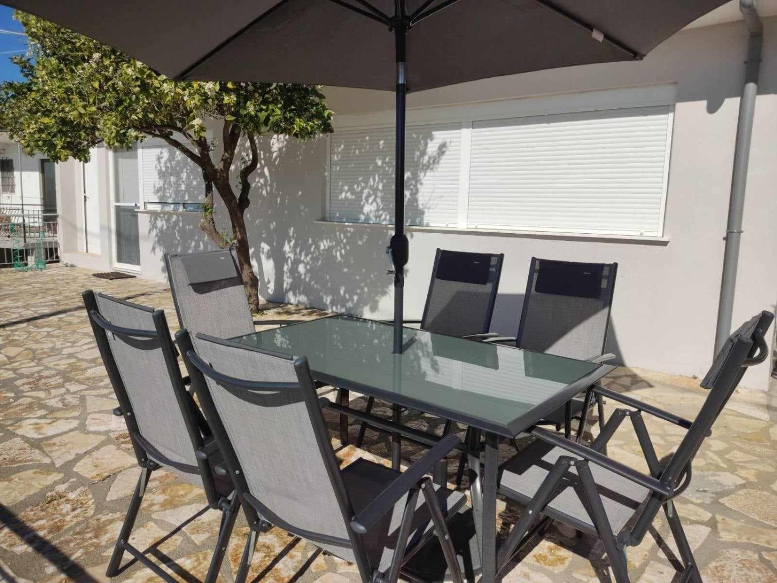 Horizon Seaview Apartment