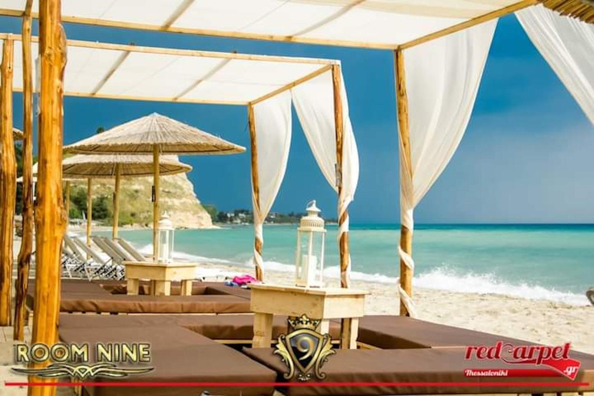 Nine 9 Beachfront Apartment Nea Kallikrateia