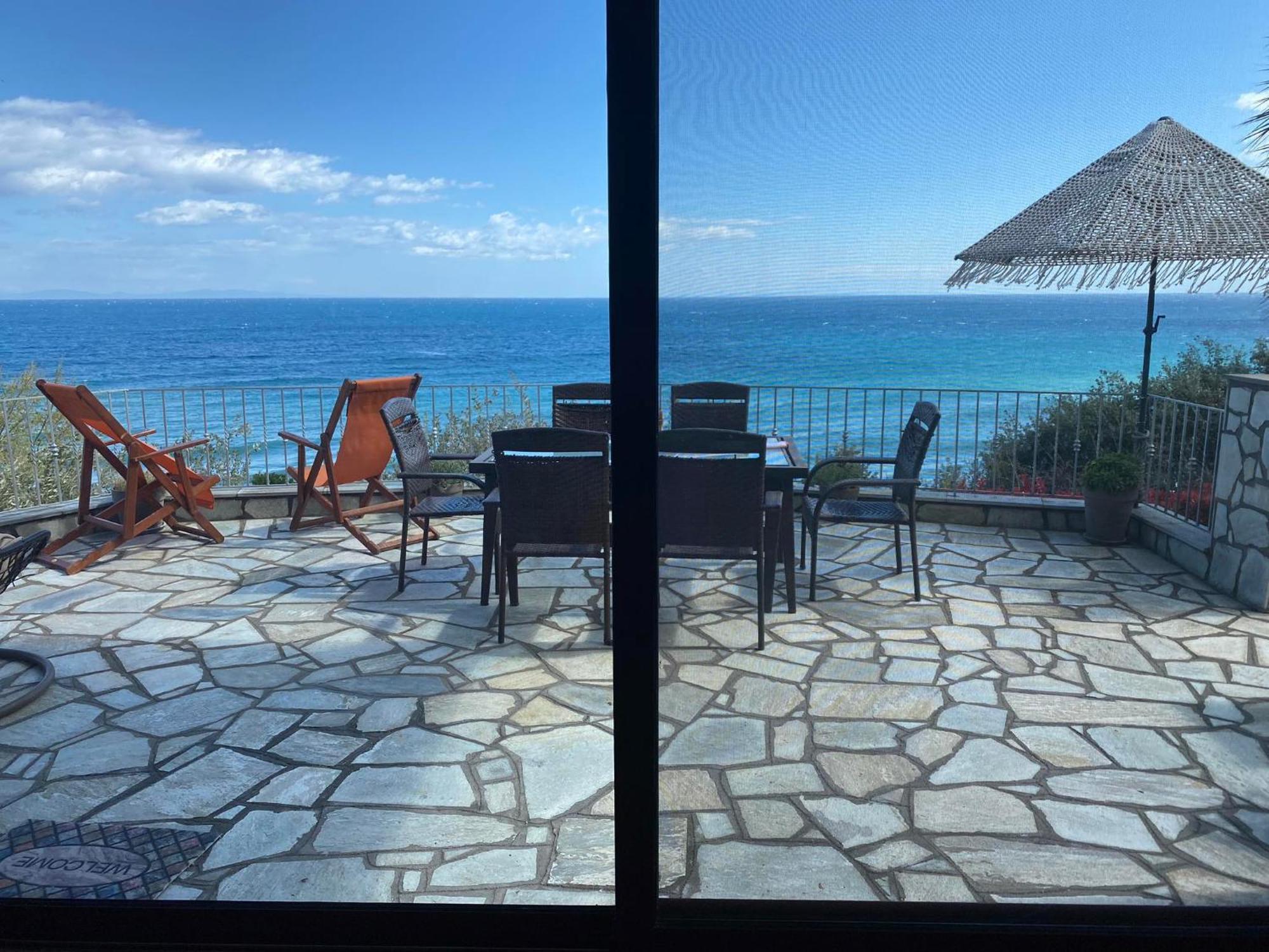 Villa βεράντα στο αιγαίο