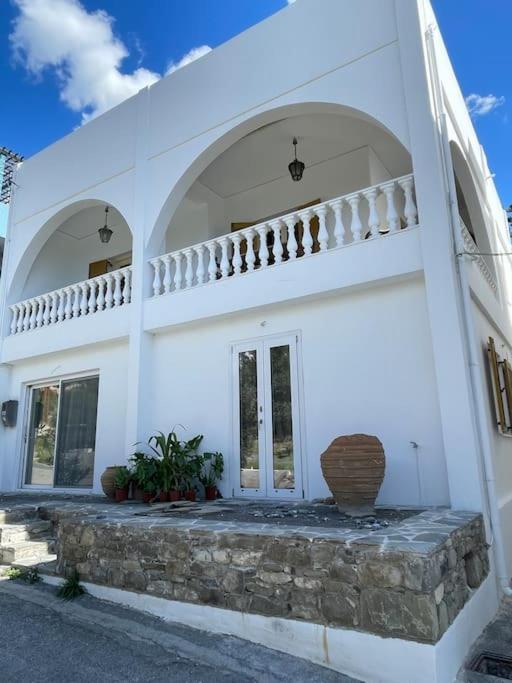 Kastri Seaside Splendour! Apartment