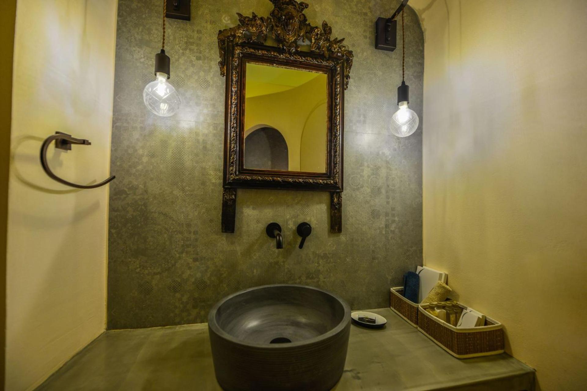 Magnificent Santorini | 3 Bedrooms | Royal | Beautiful Caldera View With 2 Outdoor Hot Tubs | Villa *