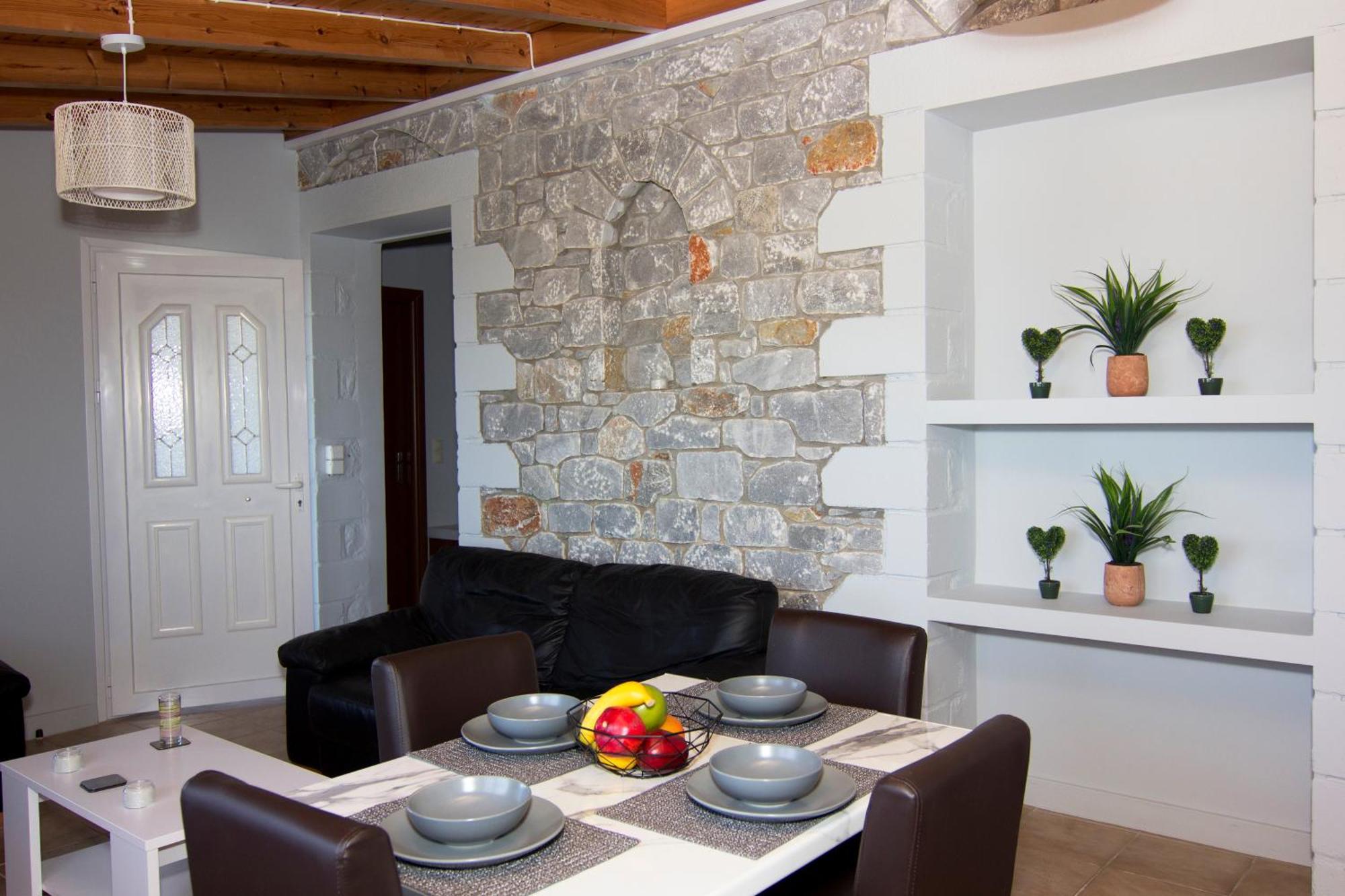 Emilia's Upper Floor Apartment