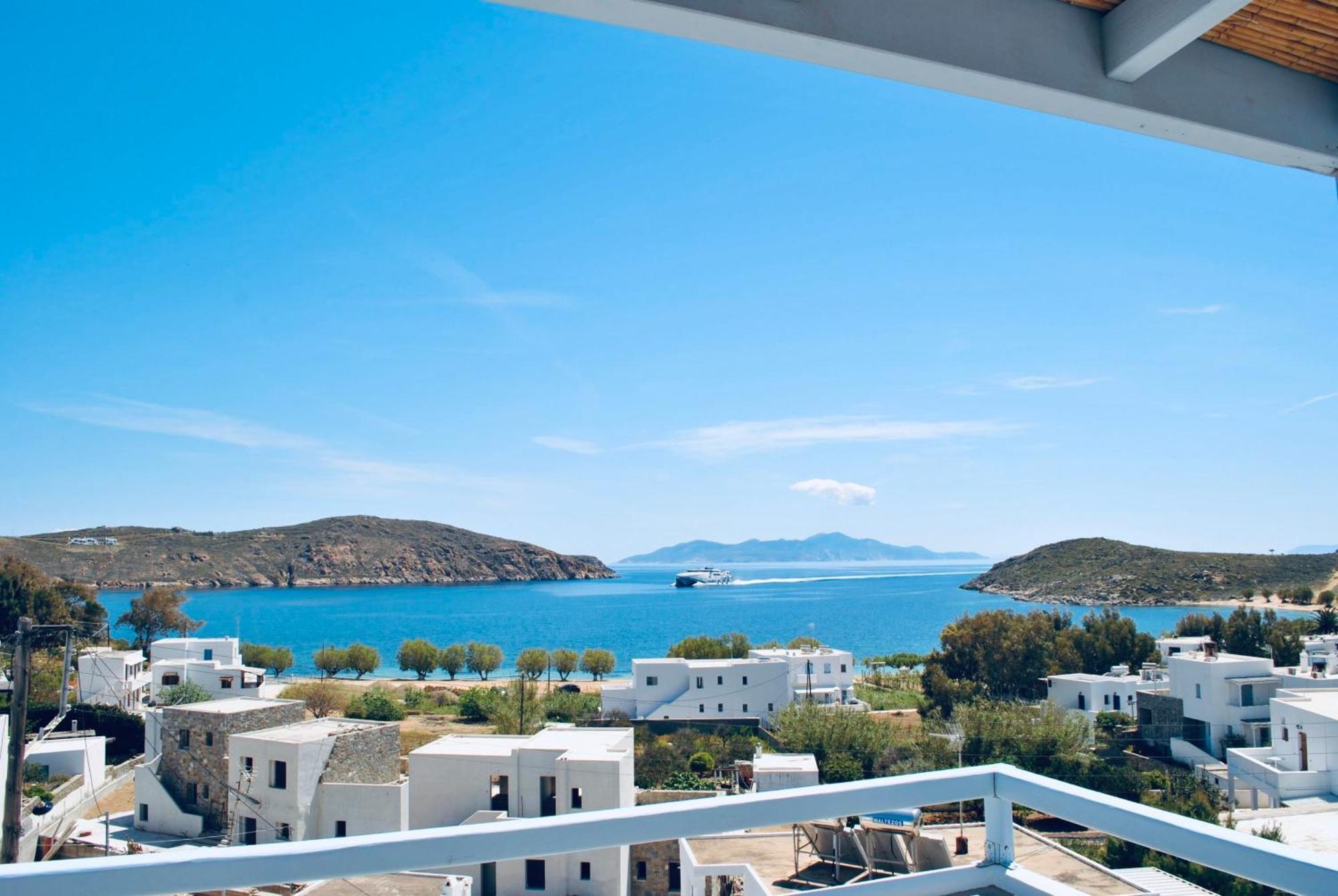 Pende Traditional Serifos Town