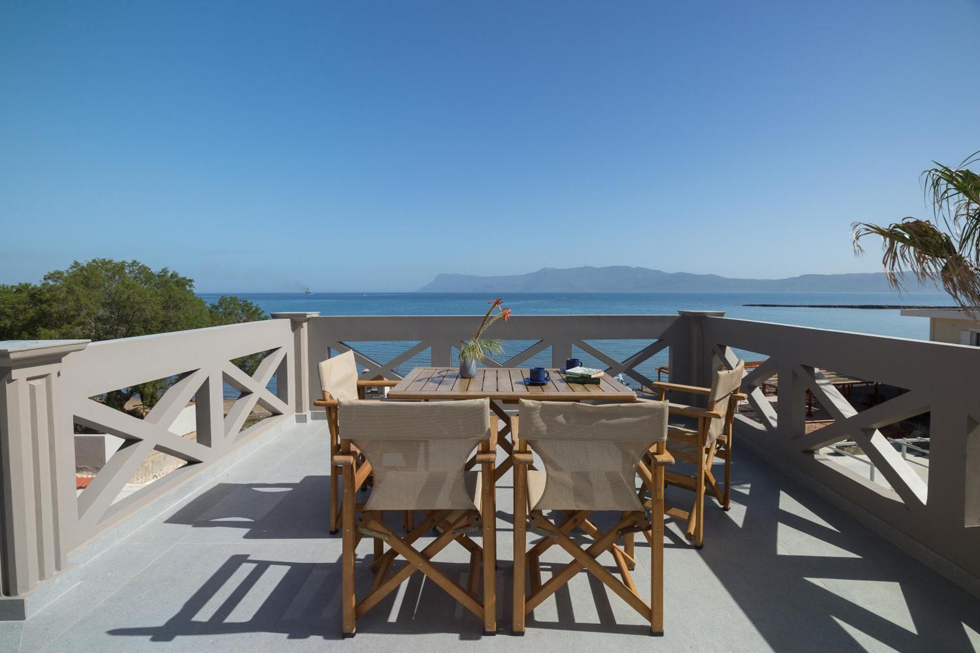 Zoe's Place - 1 Bd Loft Beachfront *