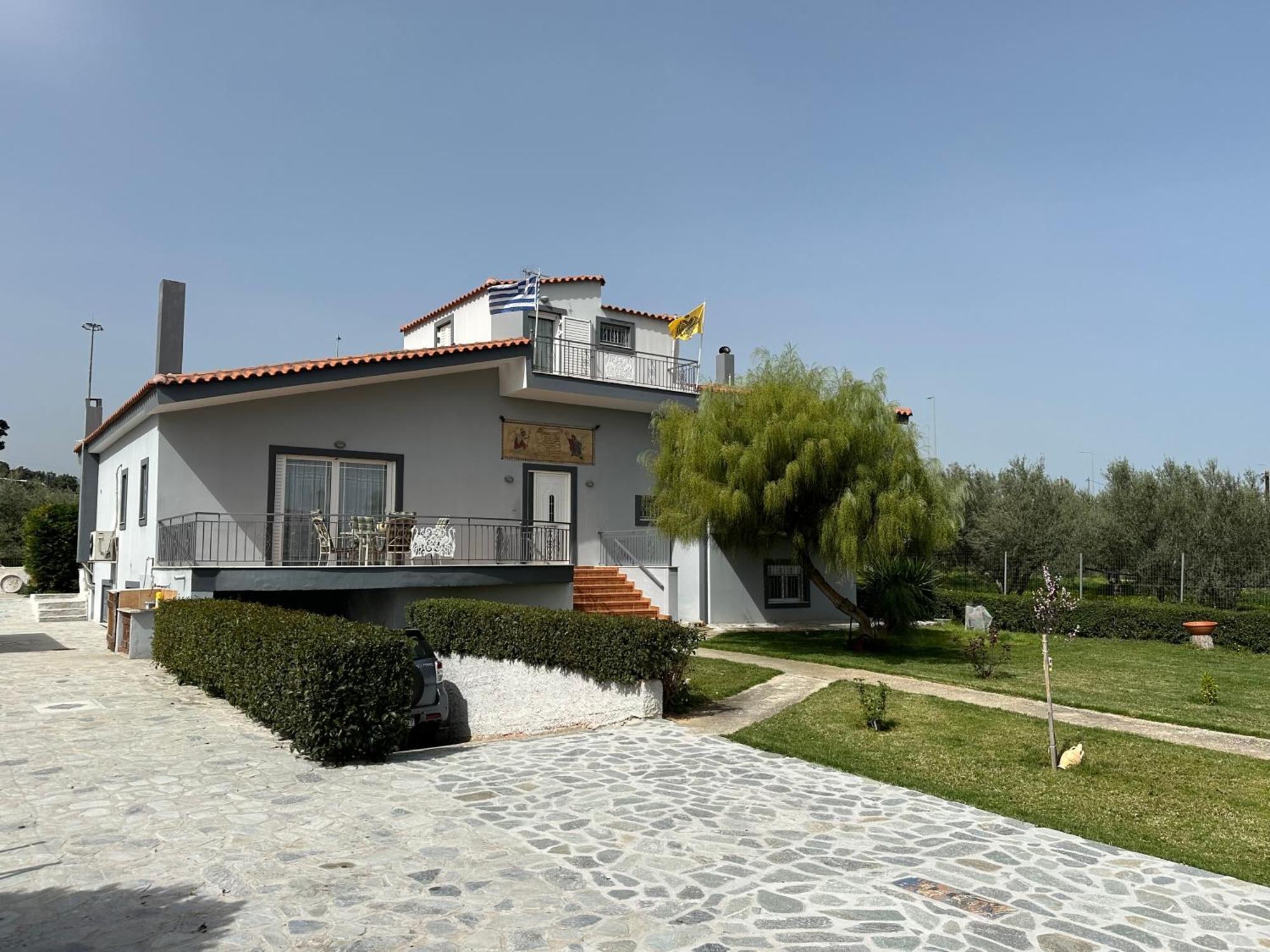 Christianna Villa *