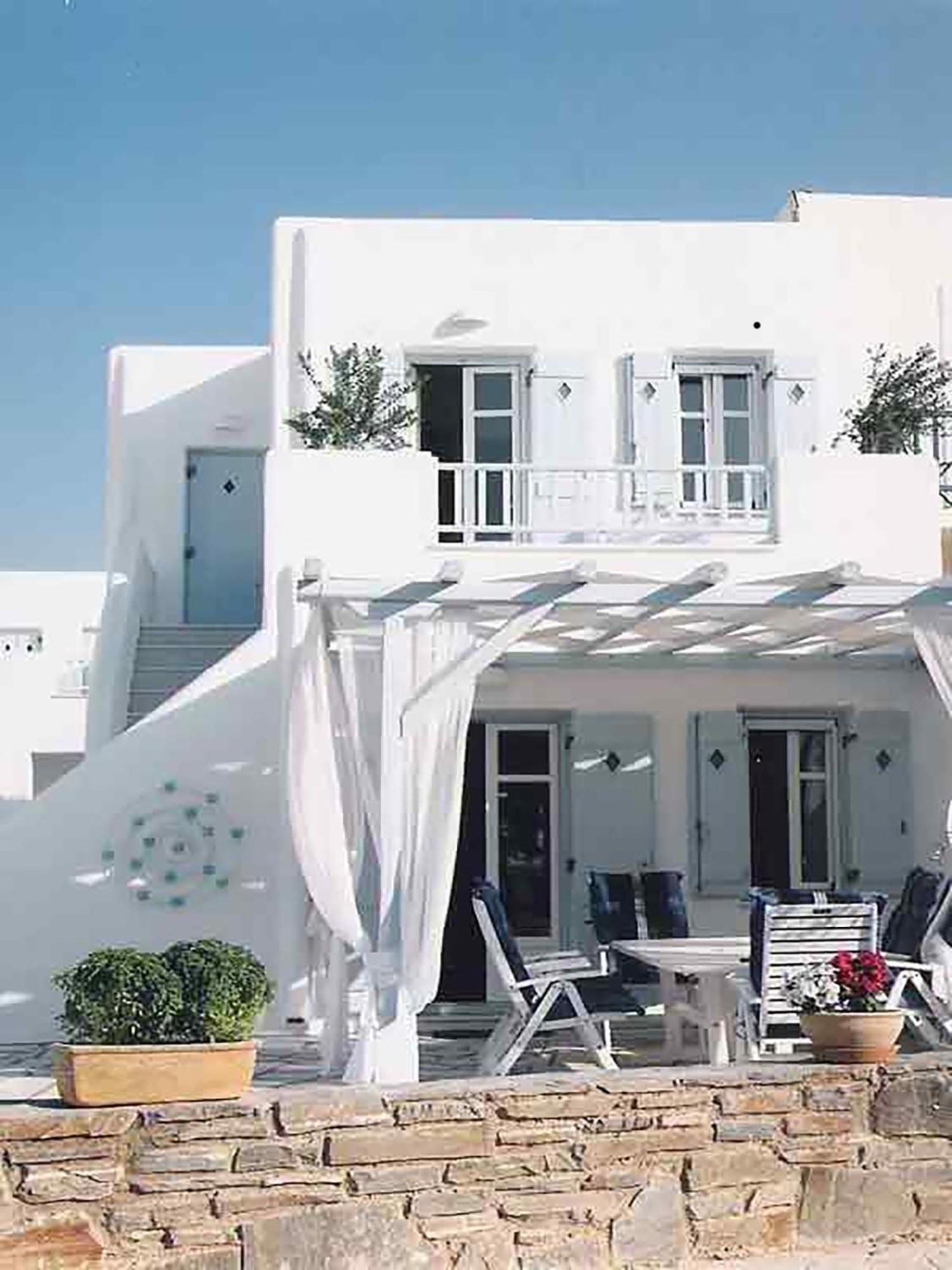Dolce Waterfront Villa, Logaras, Villa *