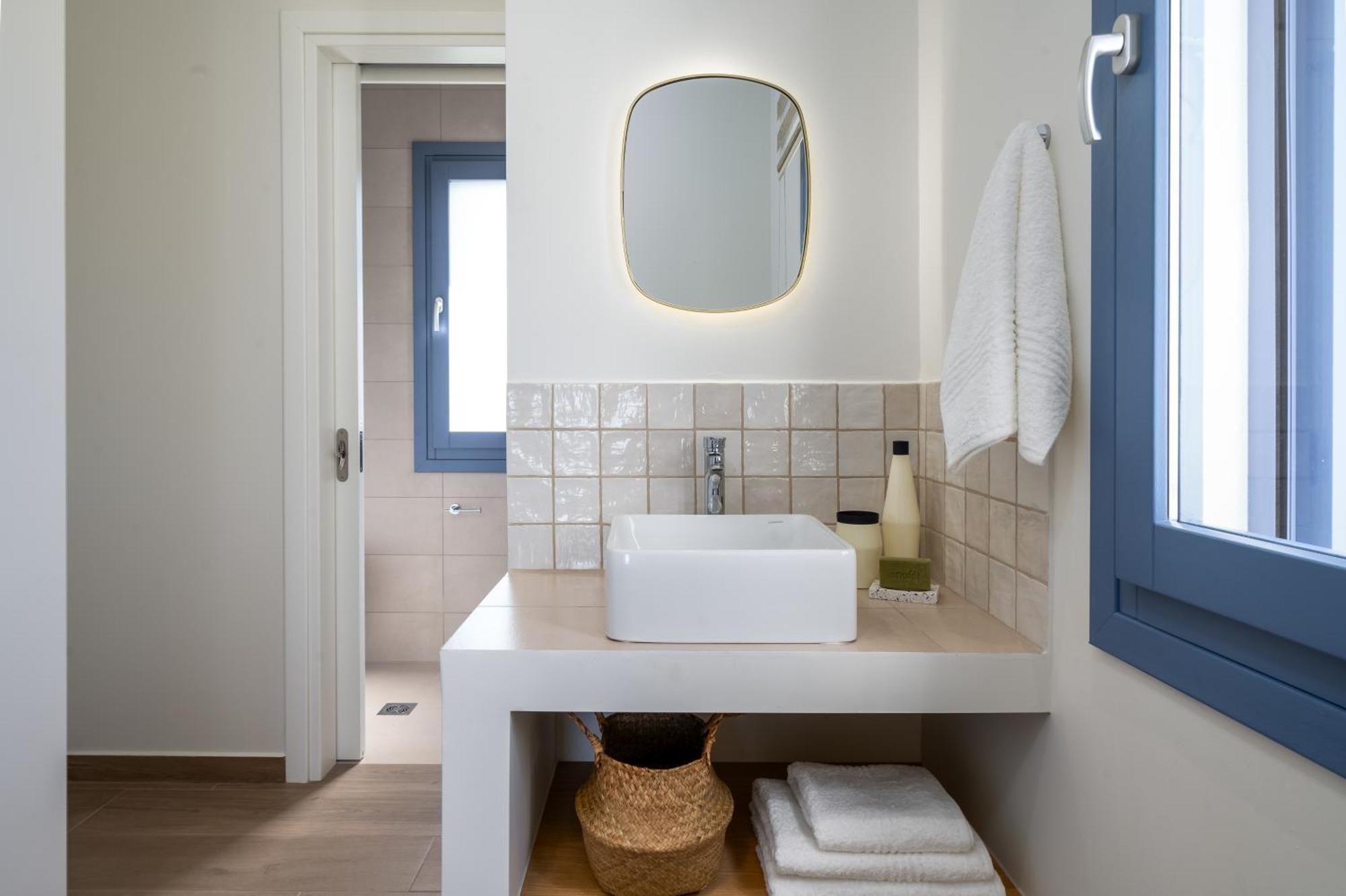 Ariste With Stunning Views Near Fiscardo Villa *