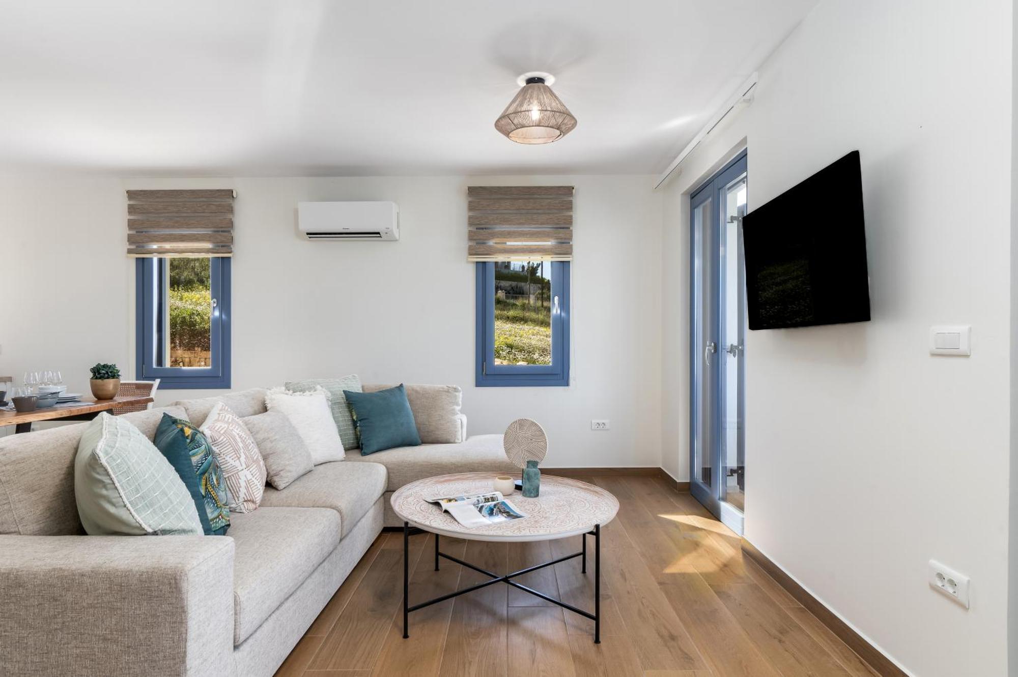 Villa Ariste With Stunning Views Near Fiscardo Katsarata