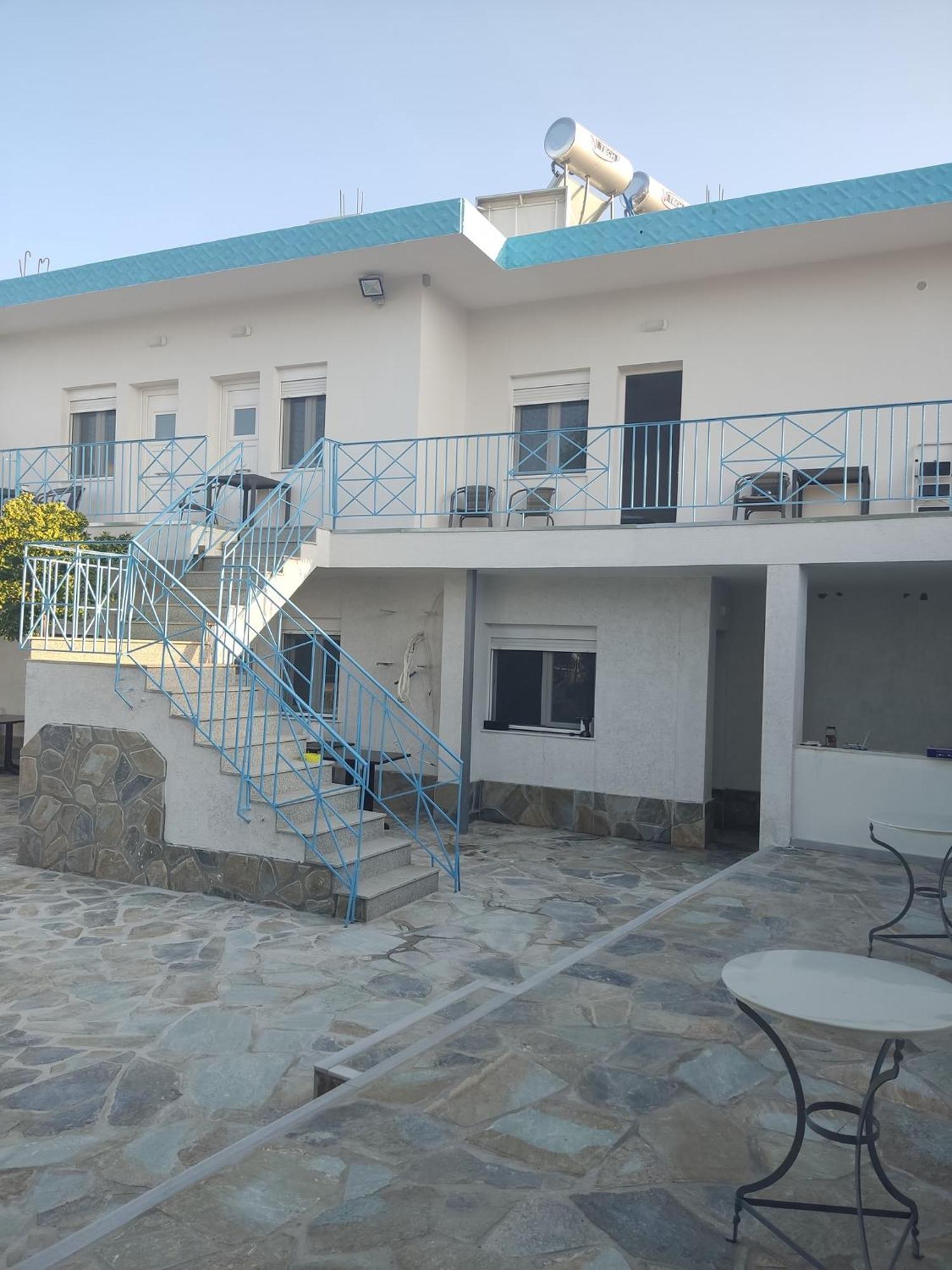 Guest house Akrotiri Nea Mesagkala