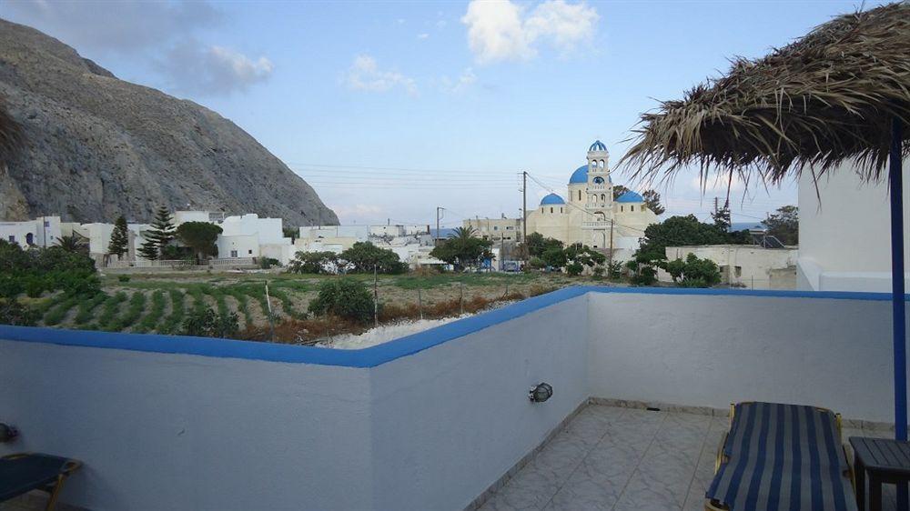 Halaris Apartment
