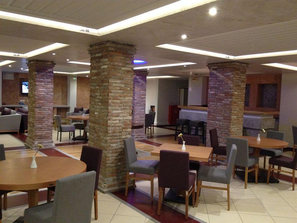 Souris Hotel Rovies