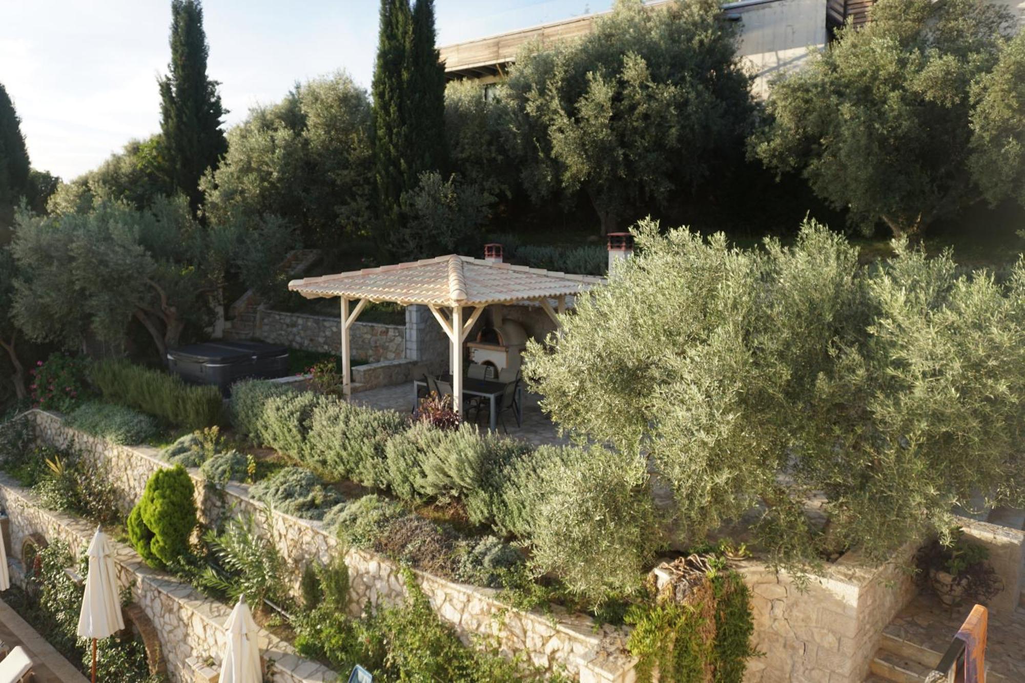 Artemis Nafplion Villa *