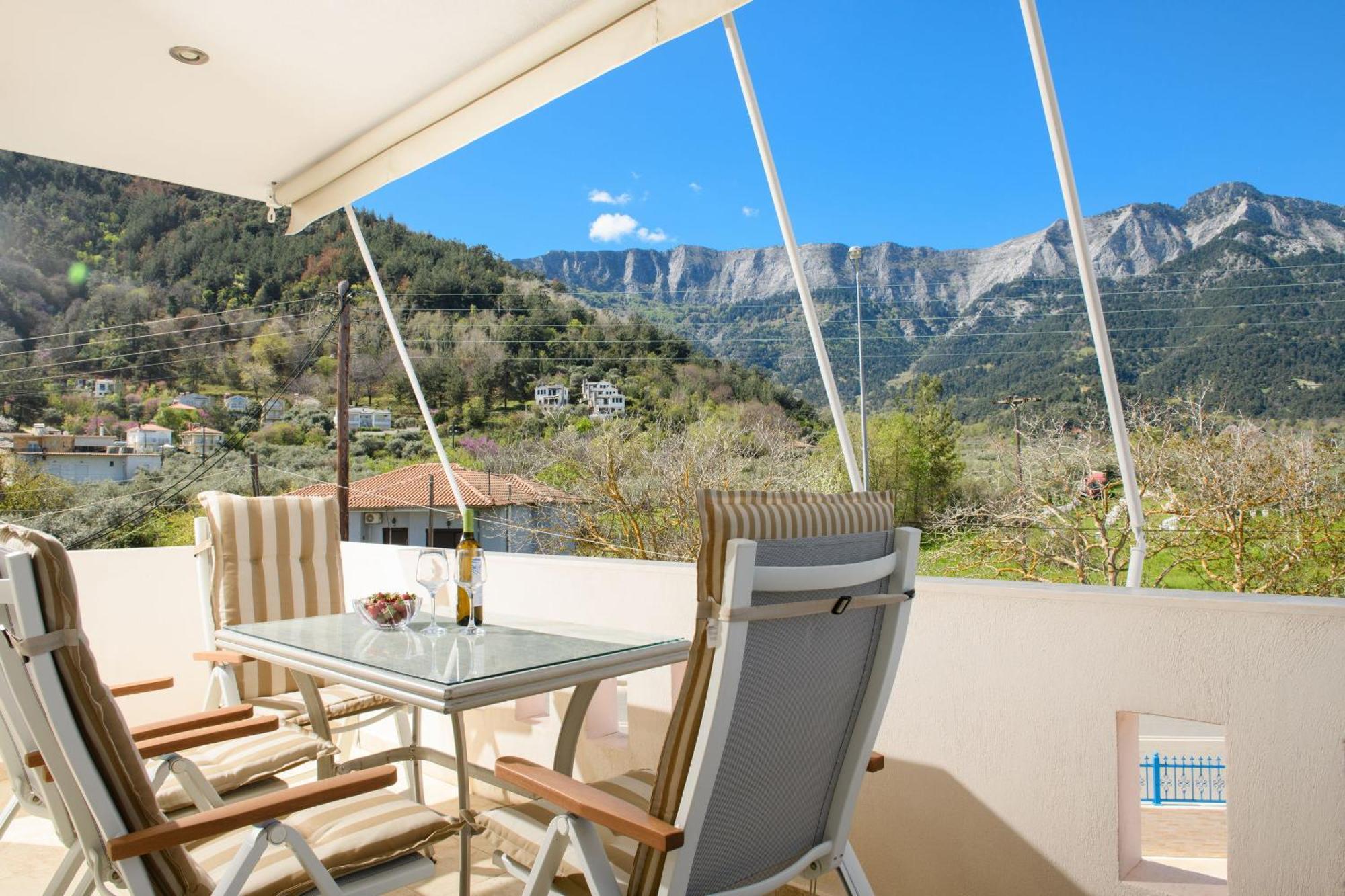 Stratos Deluxe Apartment