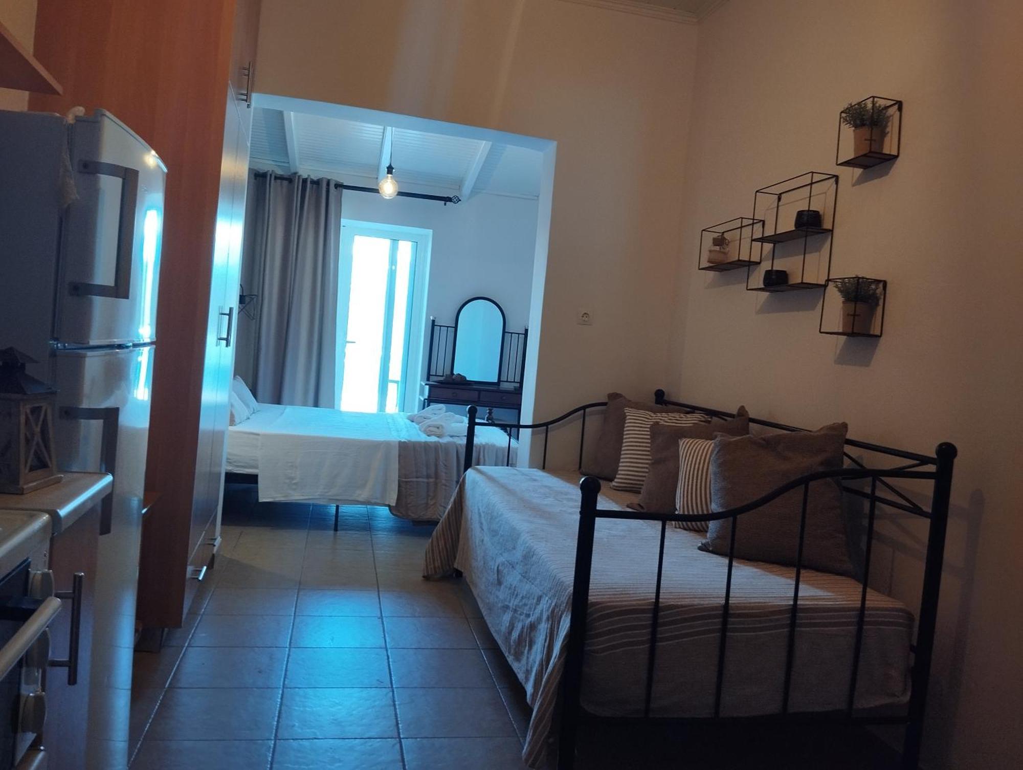 Apartment To Limanaki