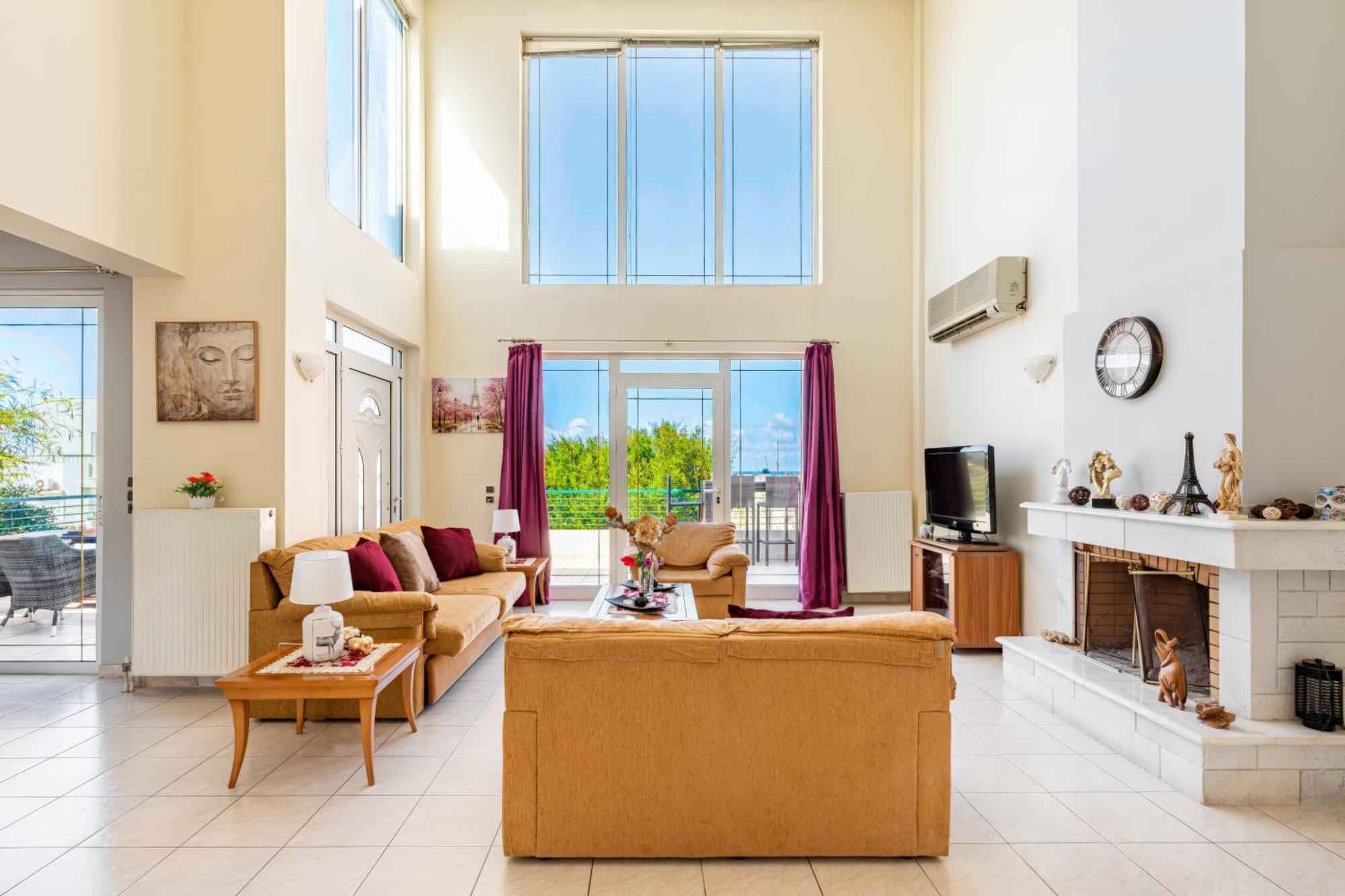 Wonderful In Chania With Private Pool, Panoramic Sea Views & Spacious Interiors