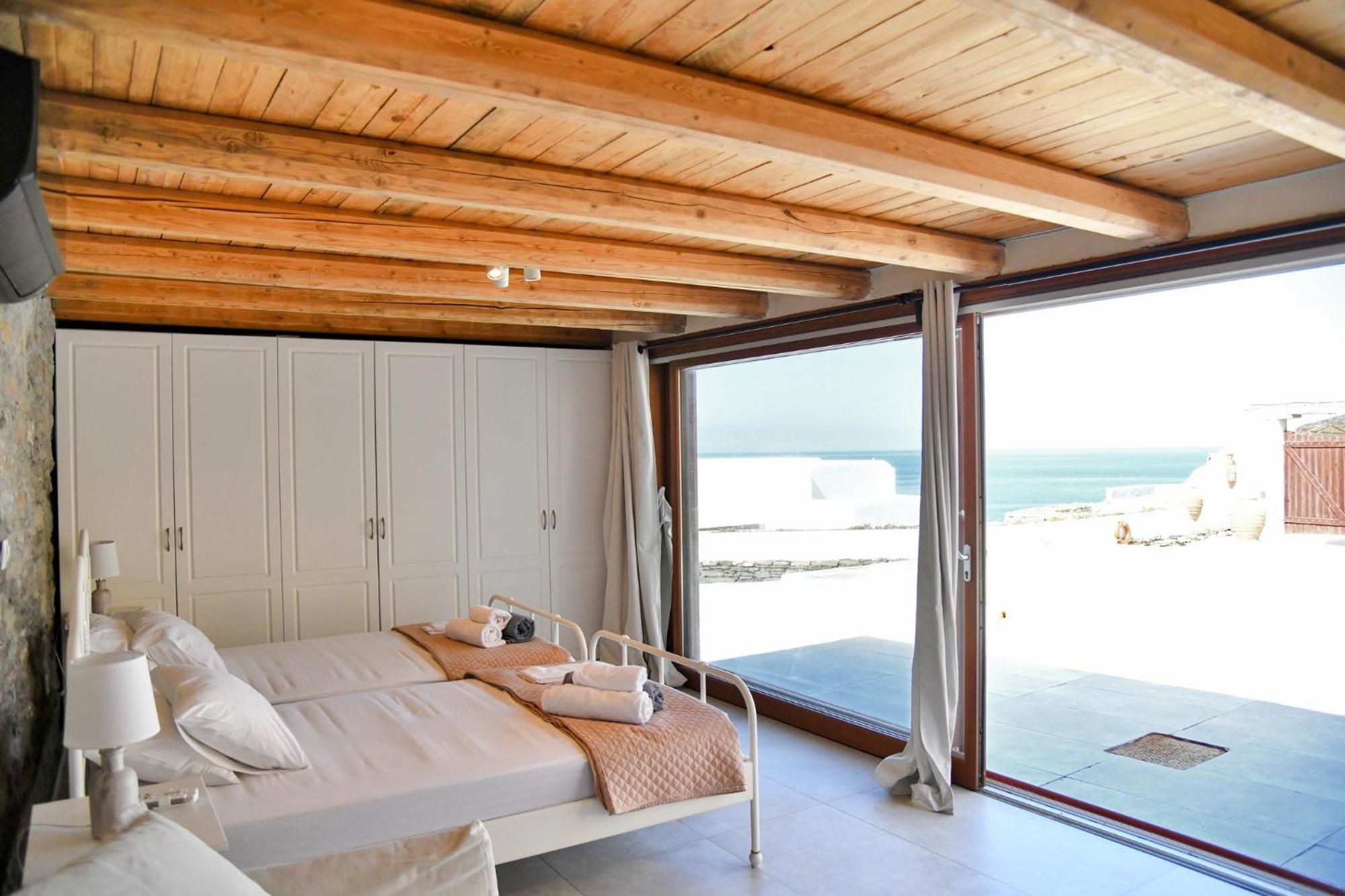 Holiday home Stone With A Sea Water Swimming Pool And A Sea And Sunset View