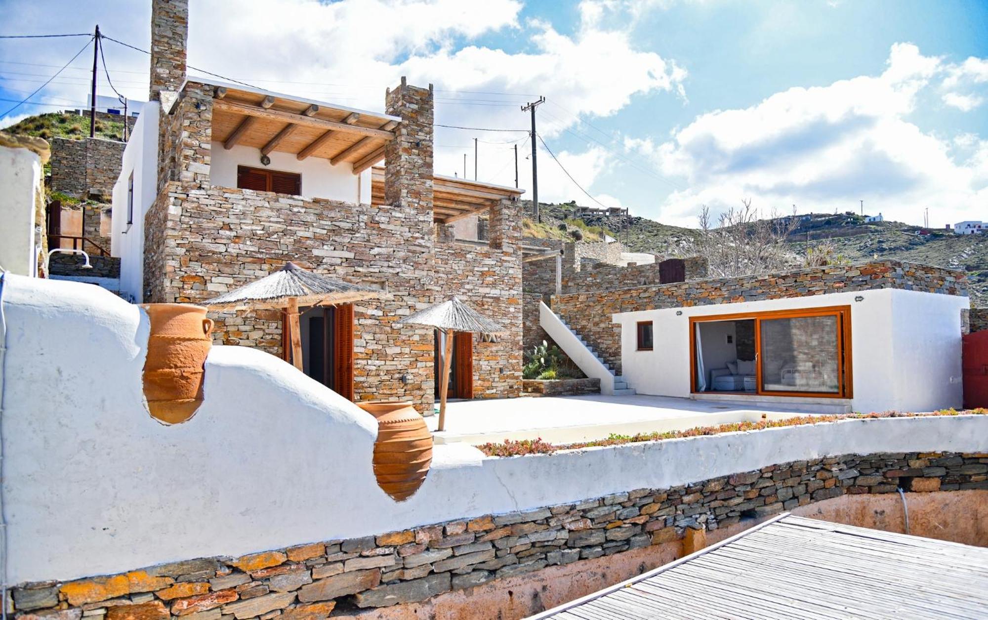 Holiday home Stone With A Sea Water Swimming Pool And A Sea And Sunset View *