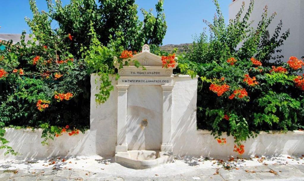 Beachfront Gem In By Explore Apartment Andros Town