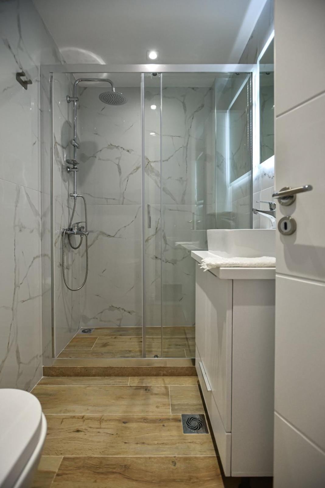 Thalassa Apartment *