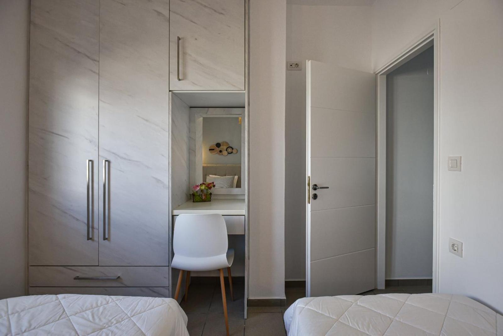 Thalassa Apartment
