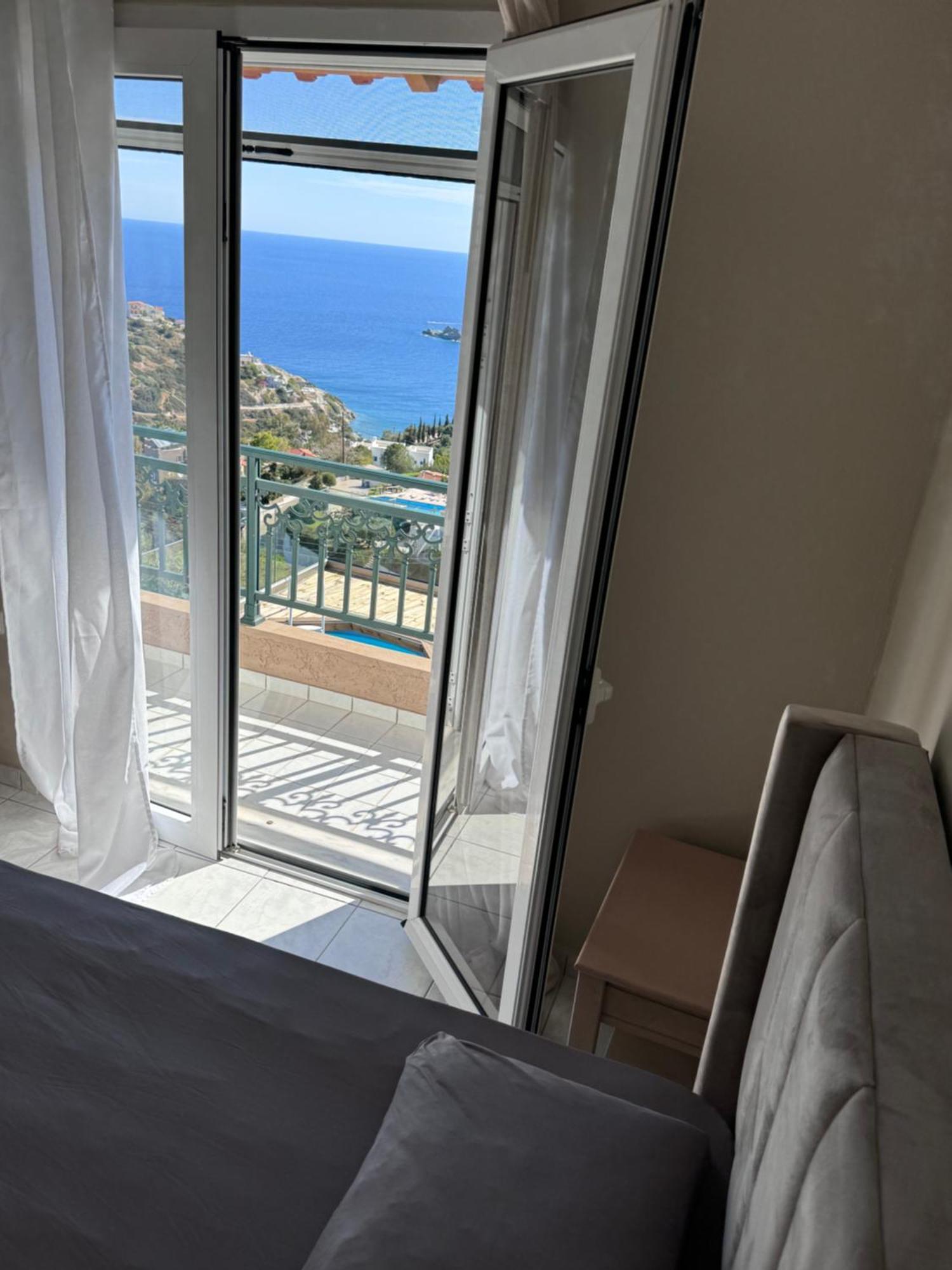 Golden View Apartment Agia Pelagia (Crete)