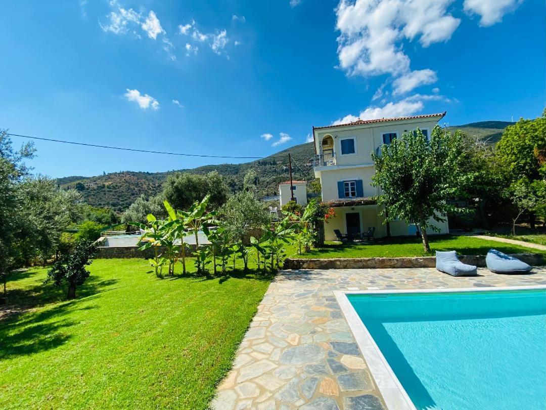 & Private Swimming Pool Poros Town