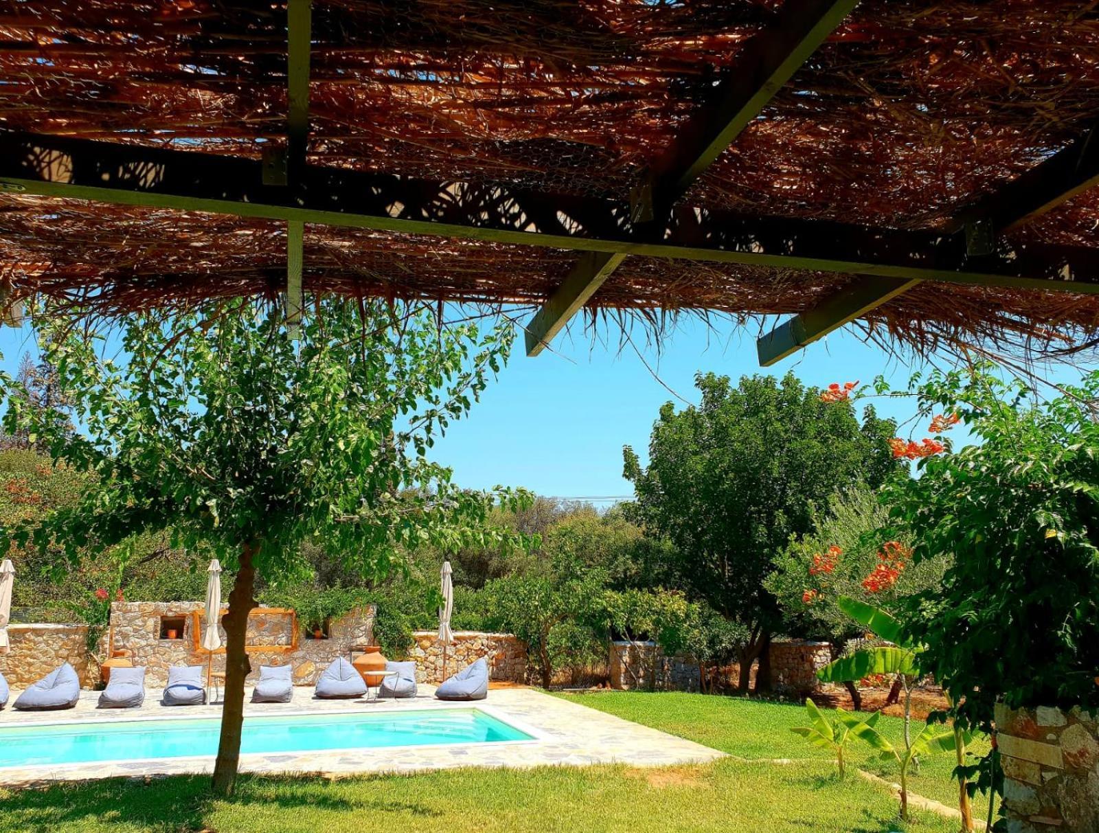 & Private Swimming Pool Country house *