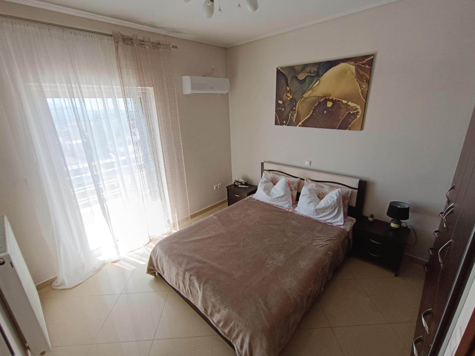 New Elegant Roof Apartment