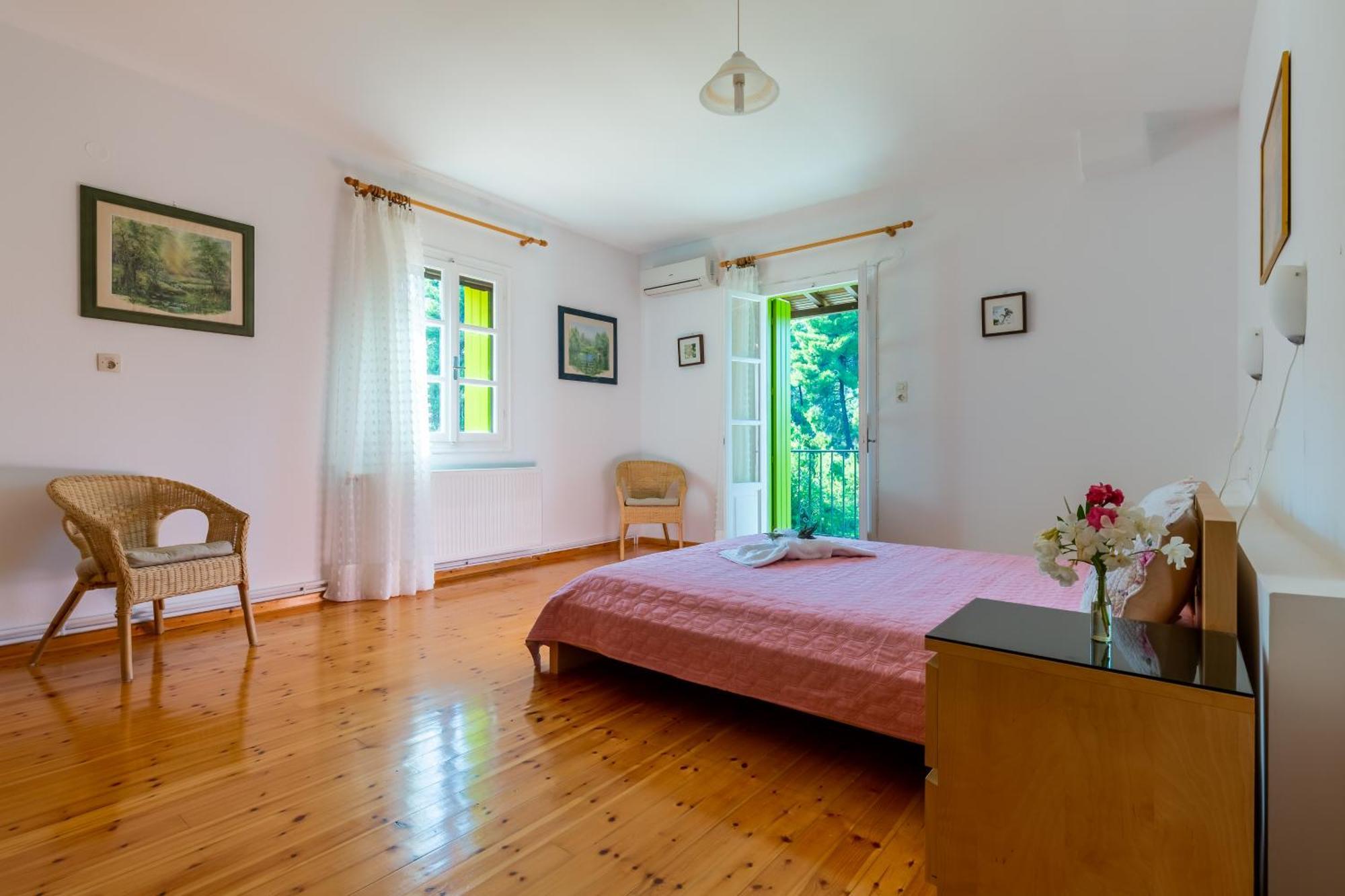 Villa Avgeri *