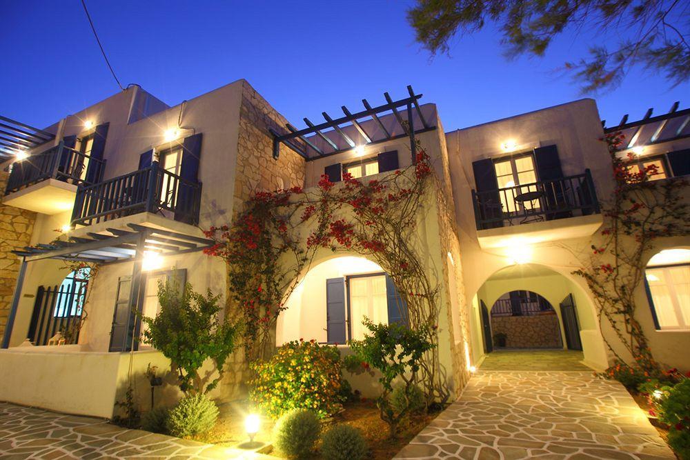 Paros 3*