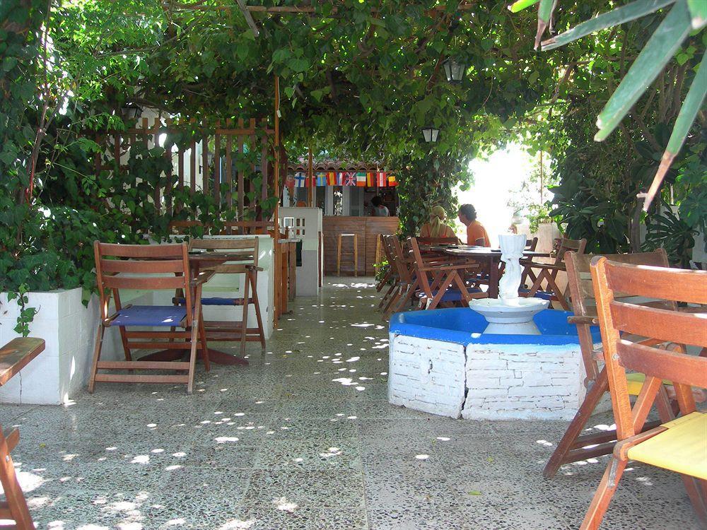 Dionysis Hotel 2*