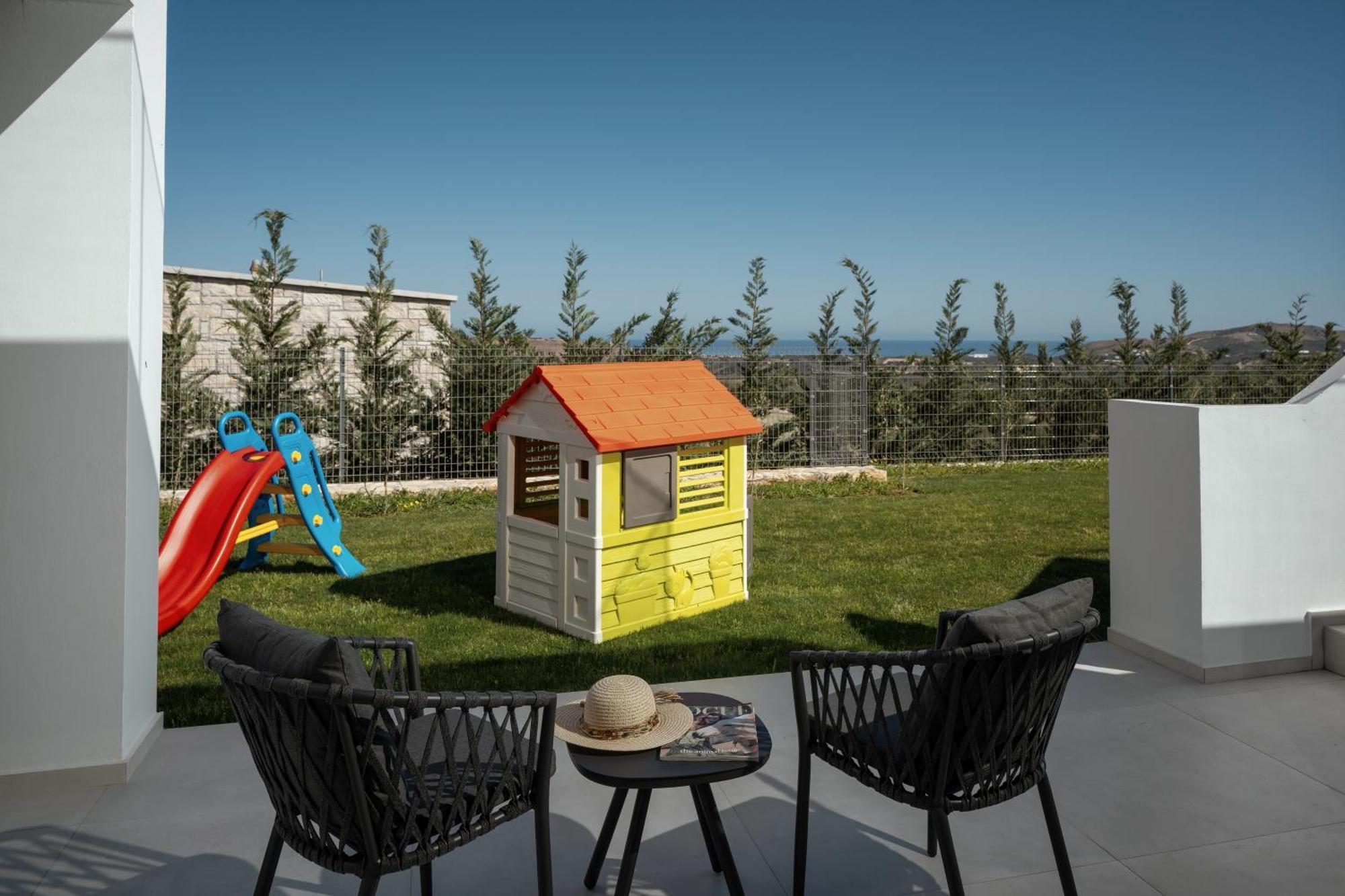 Skyline Villas, By Hellocrete Angeliana (Crete)