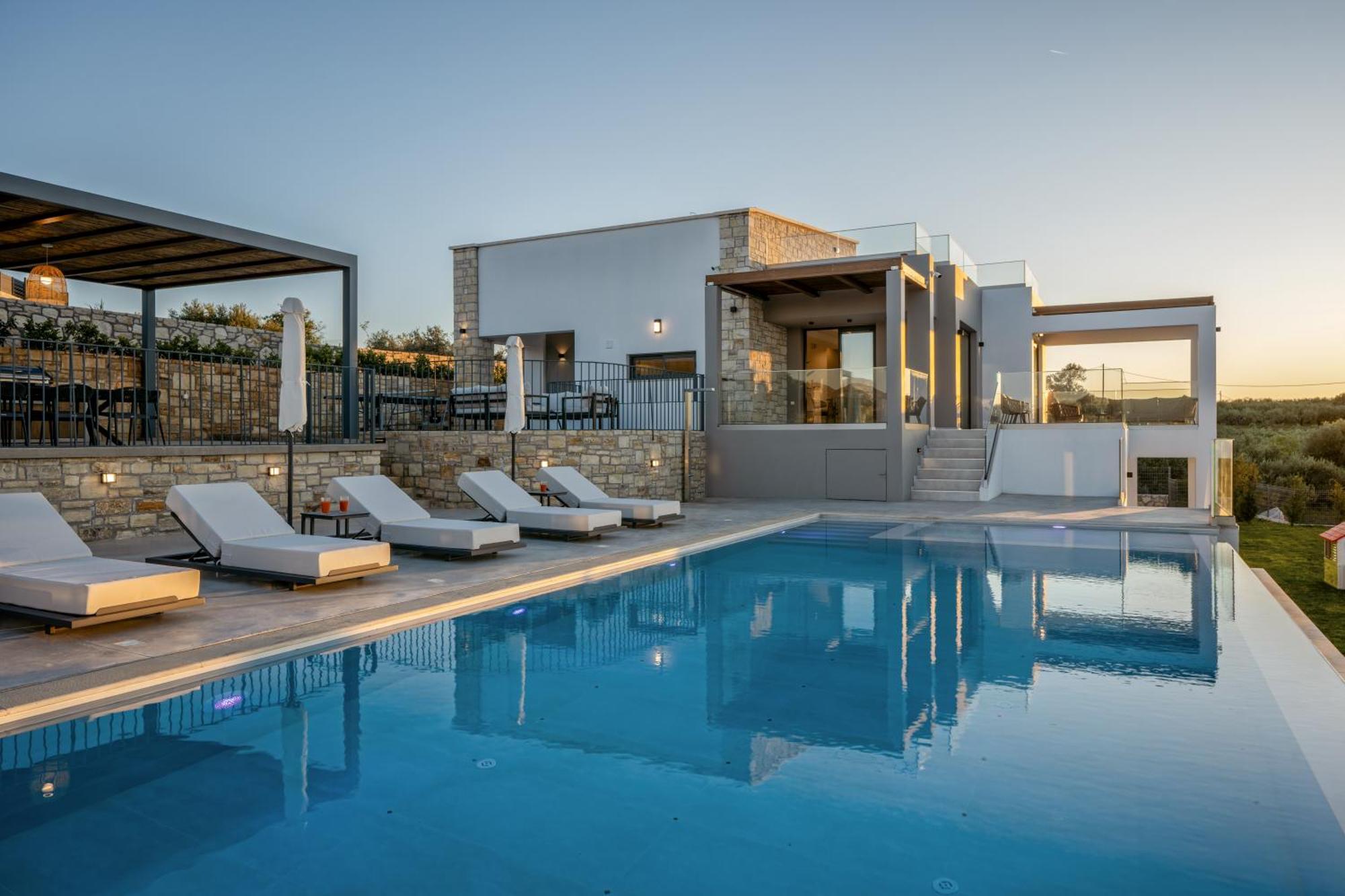 Villa Skyline Villas, By Hellocrete Angeliana (Crete)