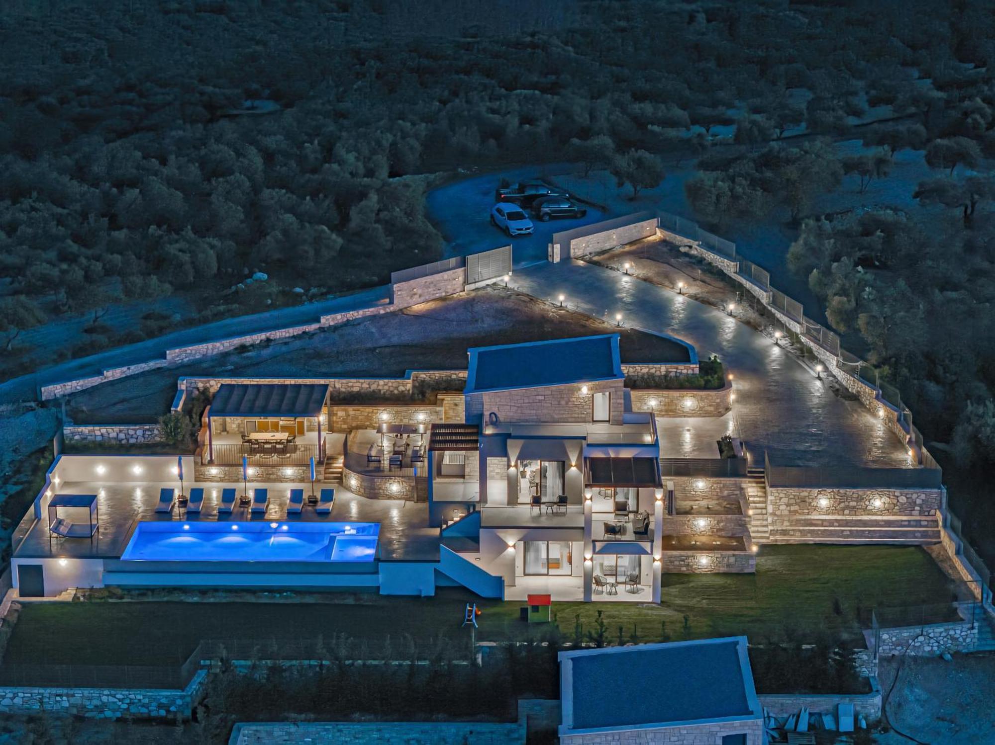 Skyline Villas, By Hellocrete *