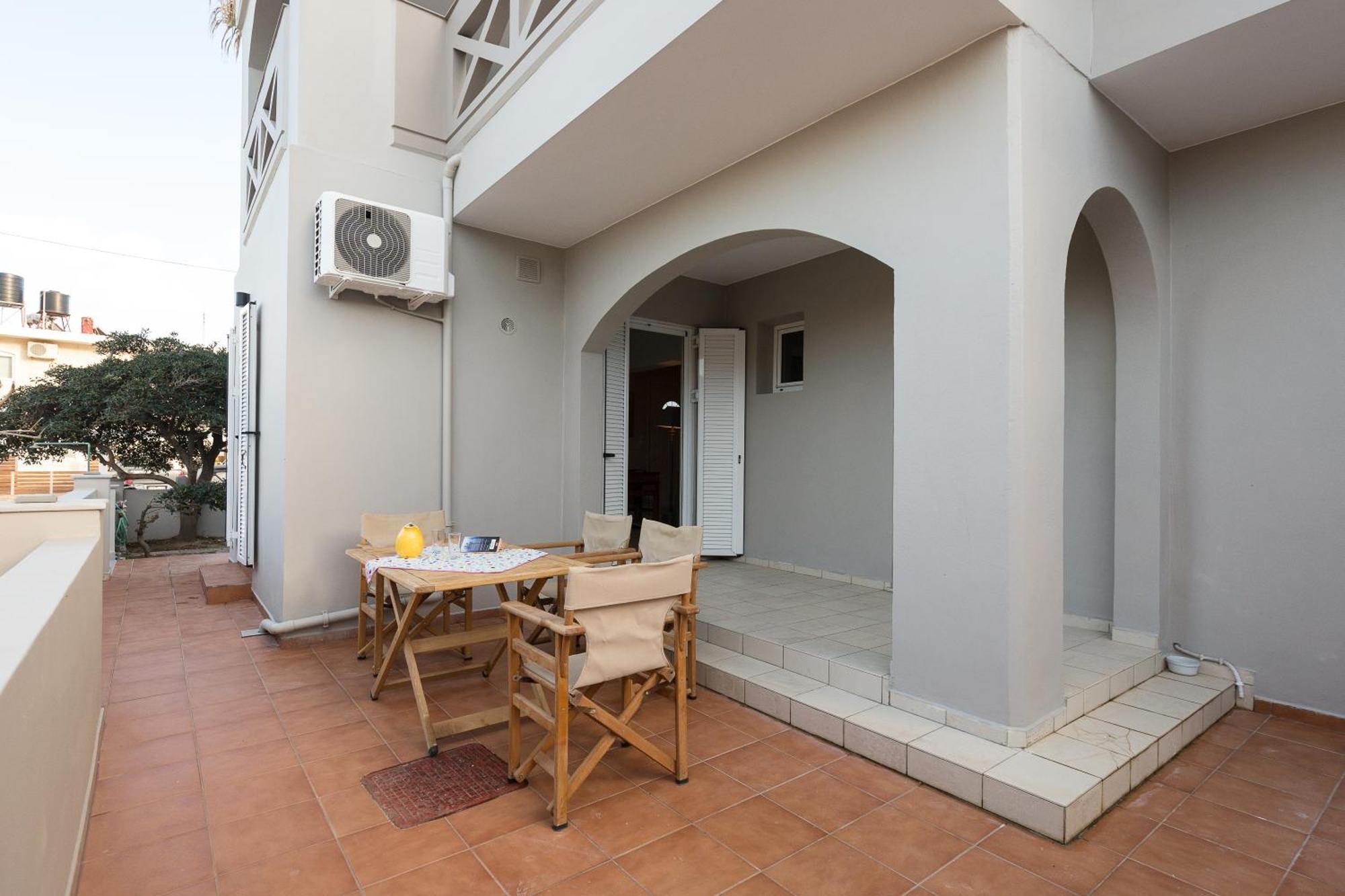 Zoe's Place - 1 Bd Beachfront * Kissamos