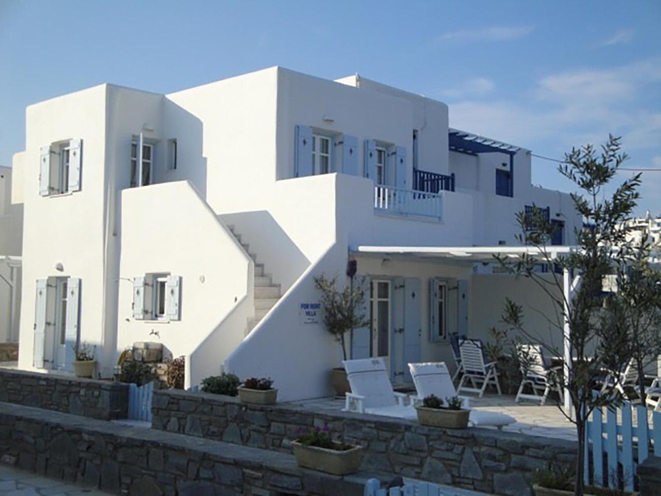 Dolce Waterfront Villa, Logaras,