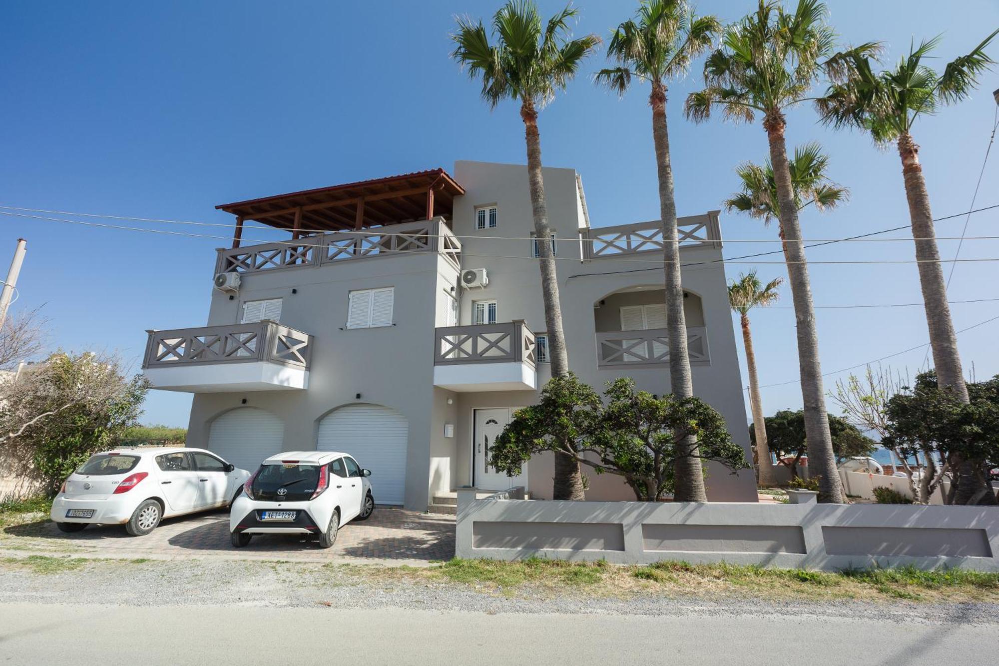 Zoe's Place - 1 Bd Loft Beachfront