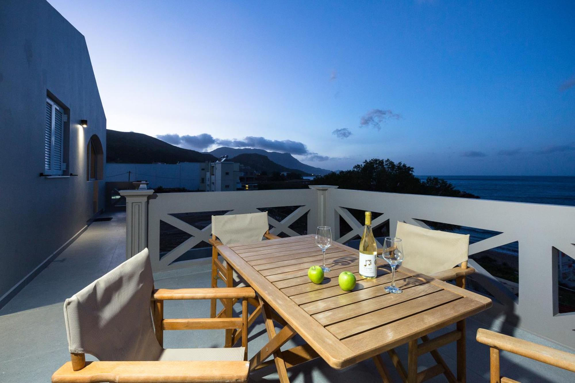 Zoe's Place - 1 Bd Loft Beachfront *